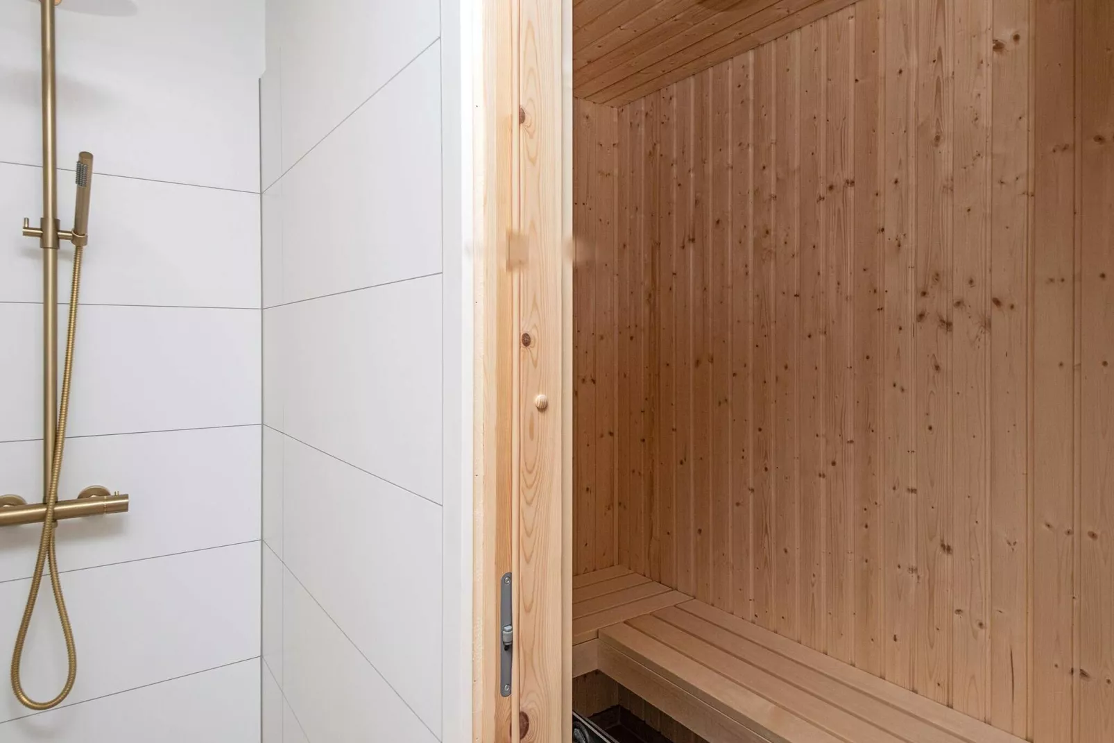16 person holiday home in Glesborg-Sauna