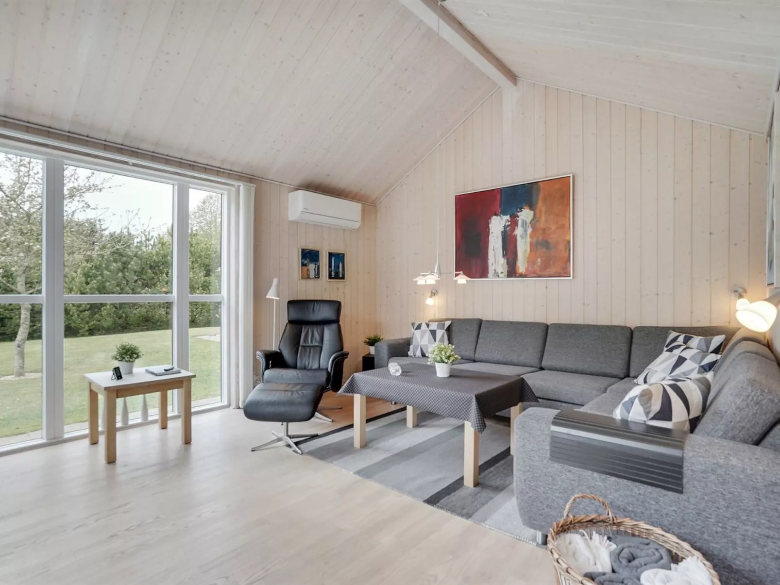 "Henriete" - 3.5km from the sea