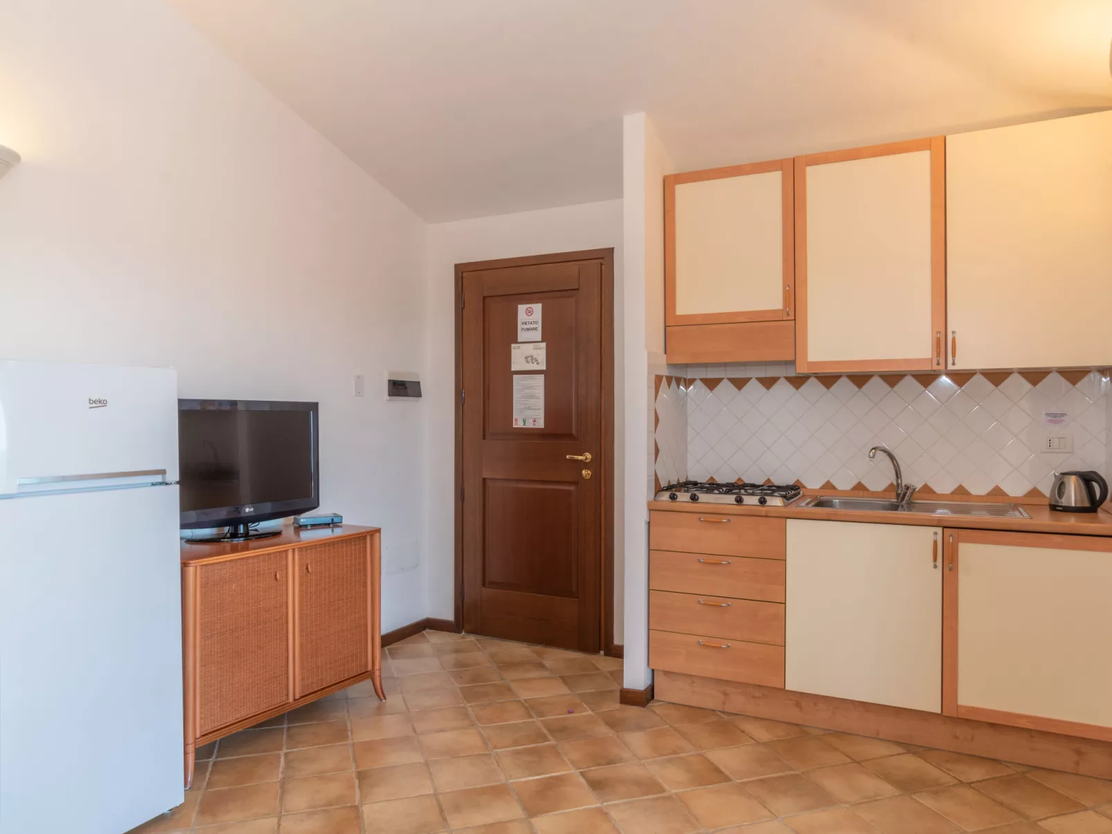 Corbezzolo 10 - Vista Village-Drinnen