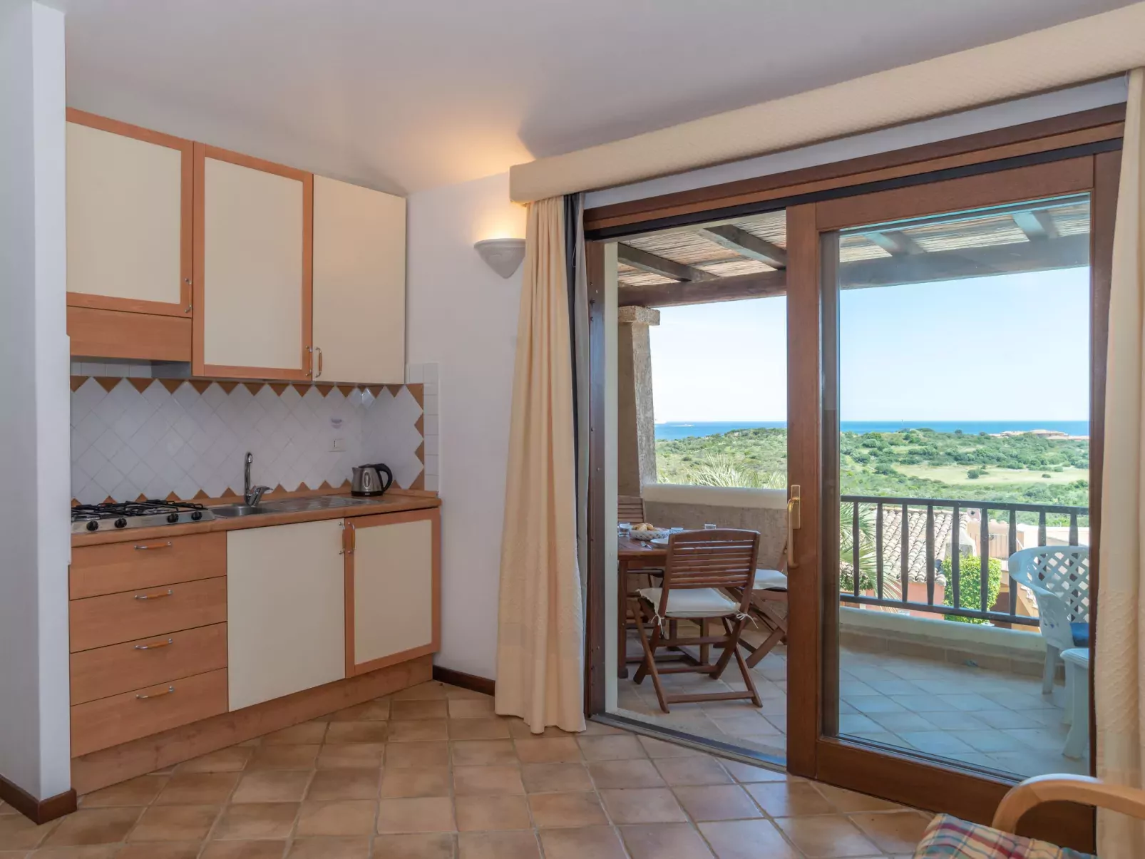 Corbezzolo 10 - Vista Village-Drinnen