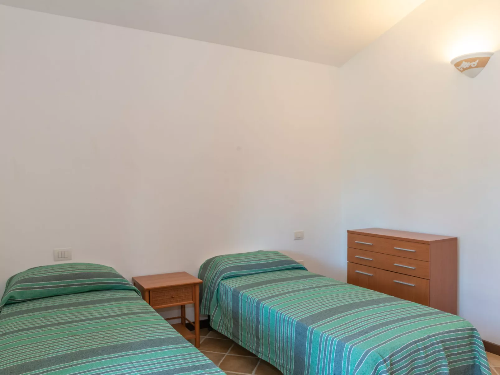 Corbezzolo 10 - Vista Village-Drinnen