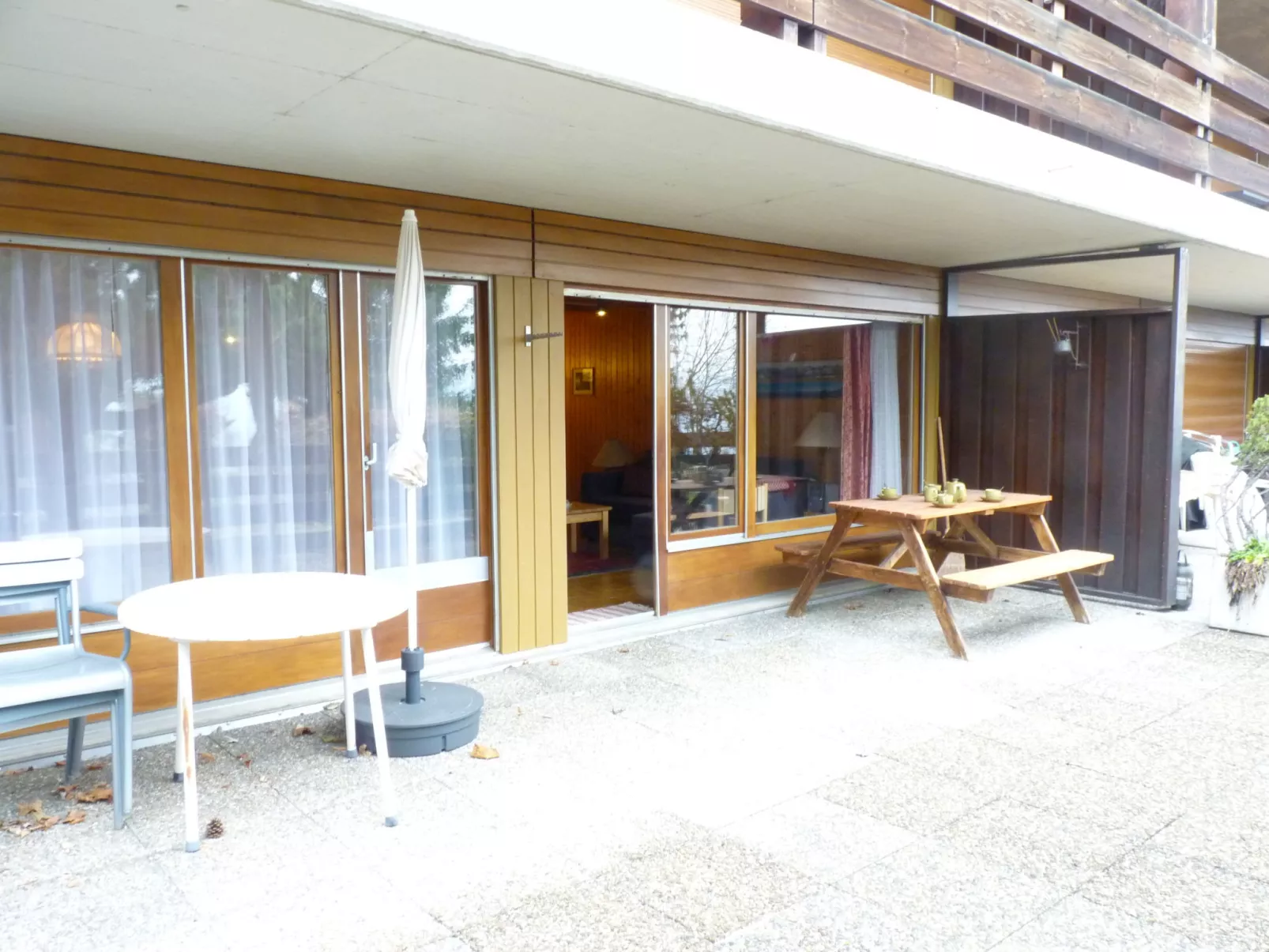 Centaure B RI 1-Outside