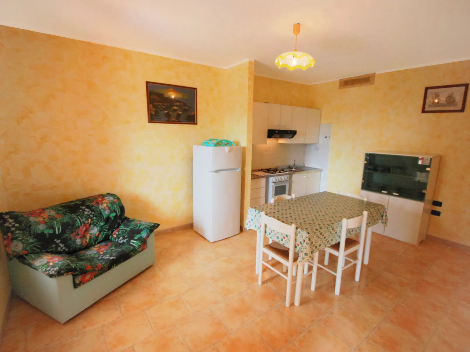 Is Murtas-Inside