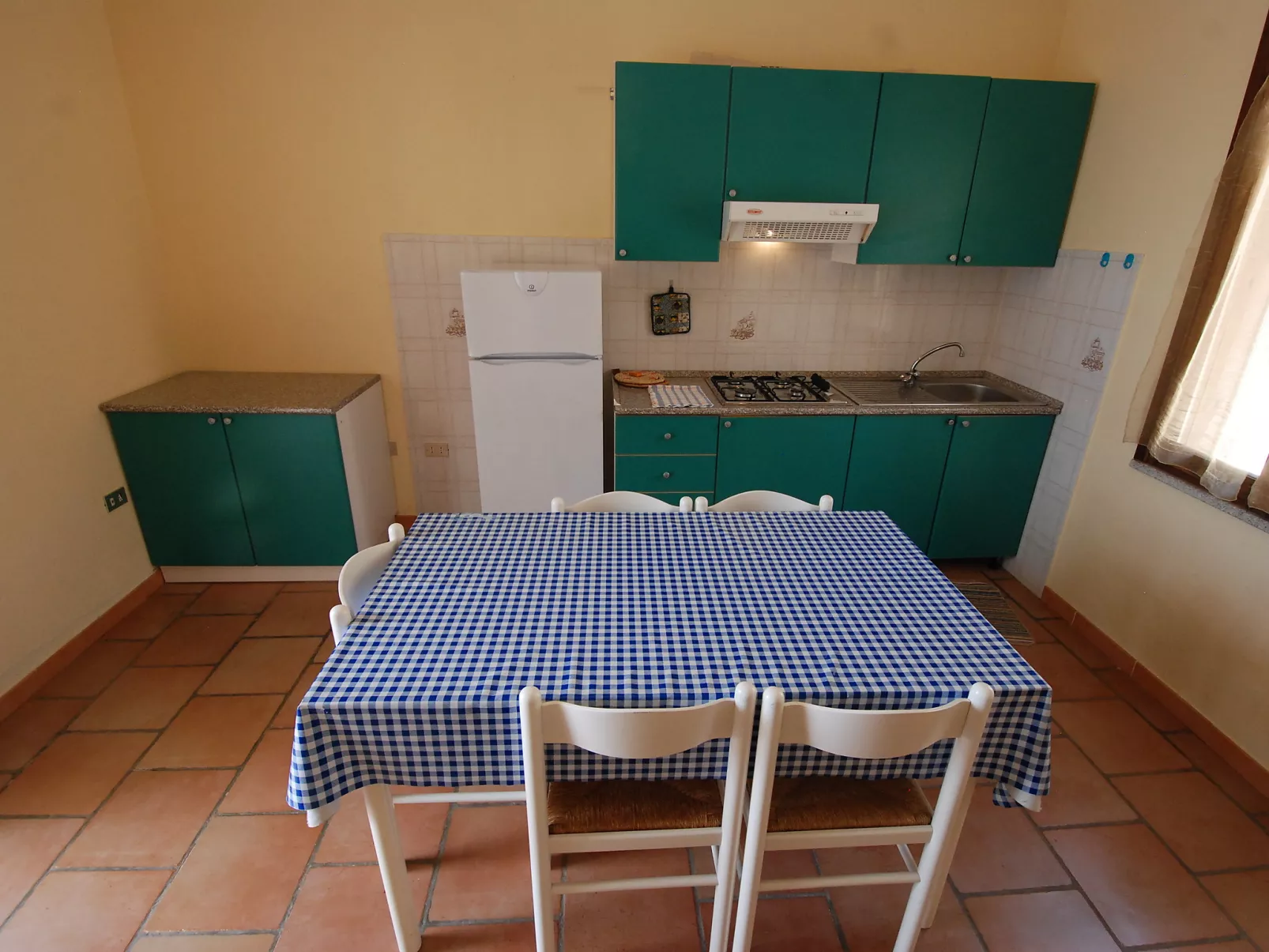 Is Murtas-Inside