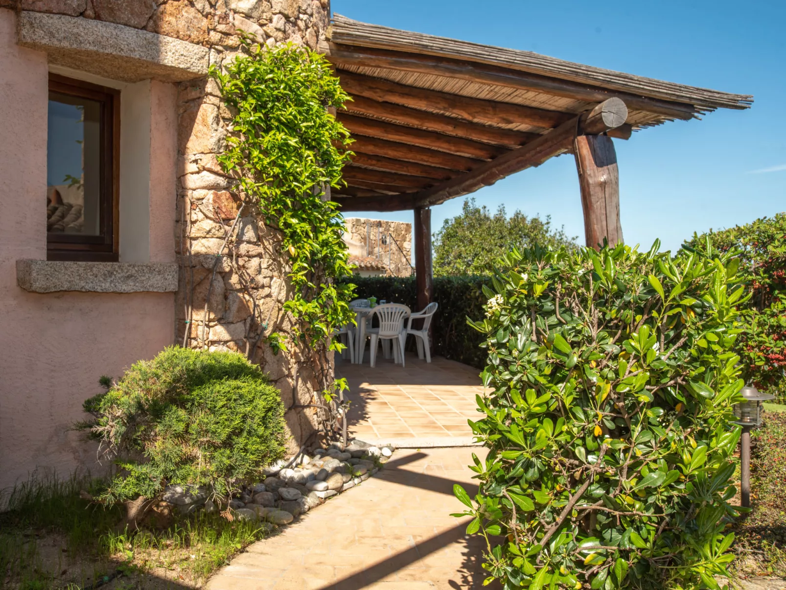 Acacia 3 - Vista Village-Outside