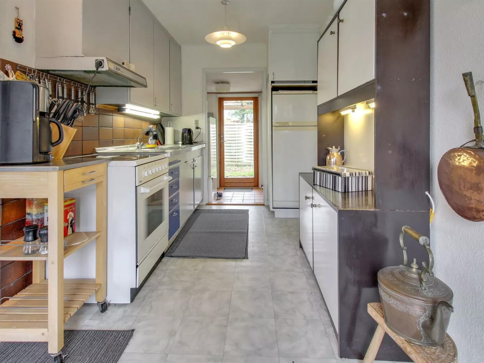 "Guthbrand" - 900m from the sea-Inside