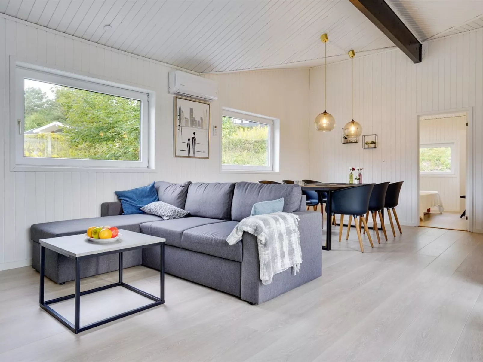 "Bjarki" - 800m from the sea-Inside