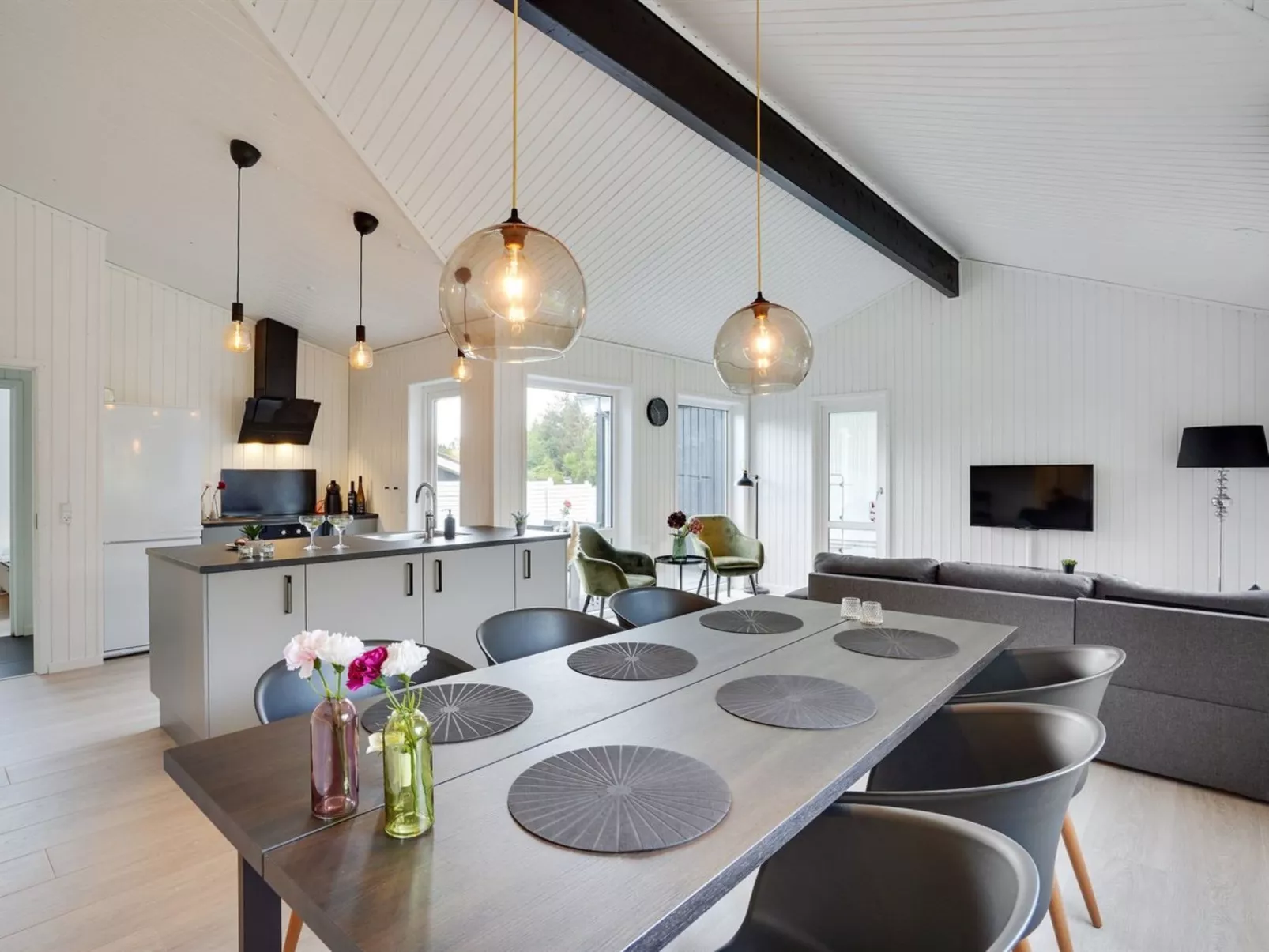 "Bjarki" - 800m from the sea-Inside