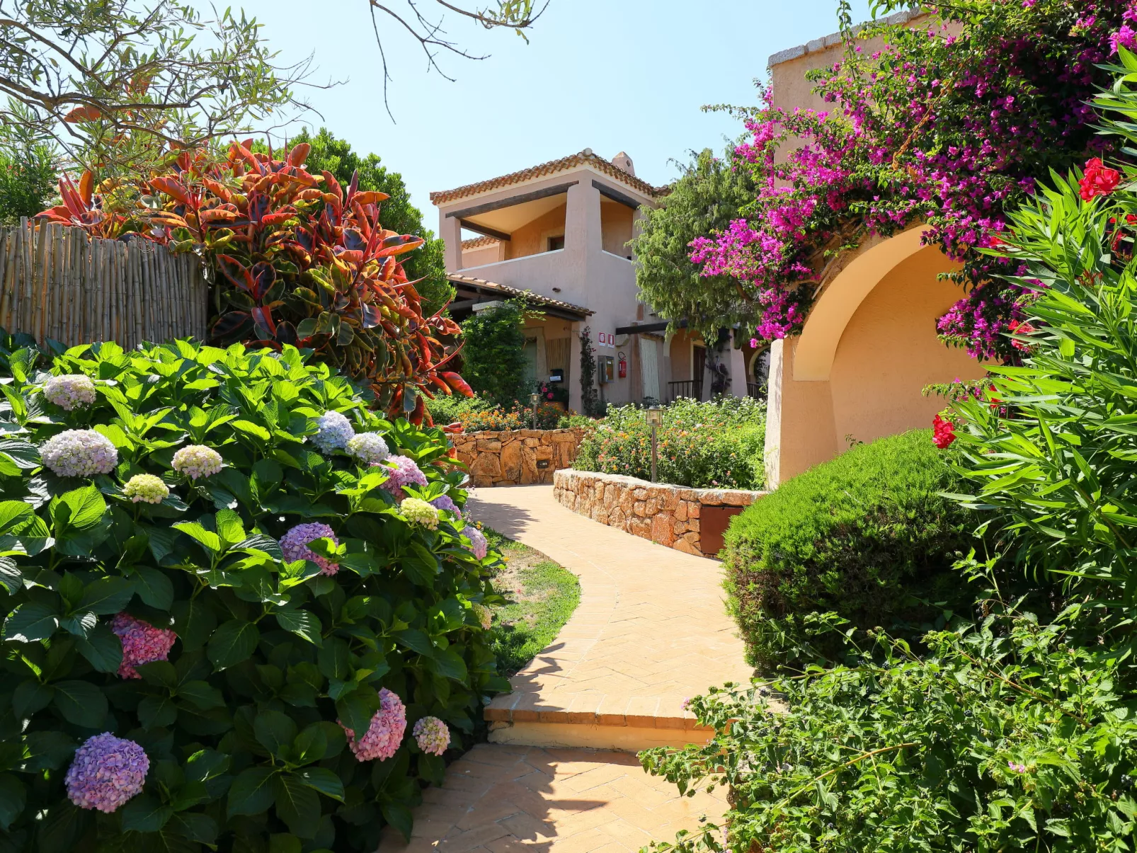 Acacia 3 - Vista Village-Outside