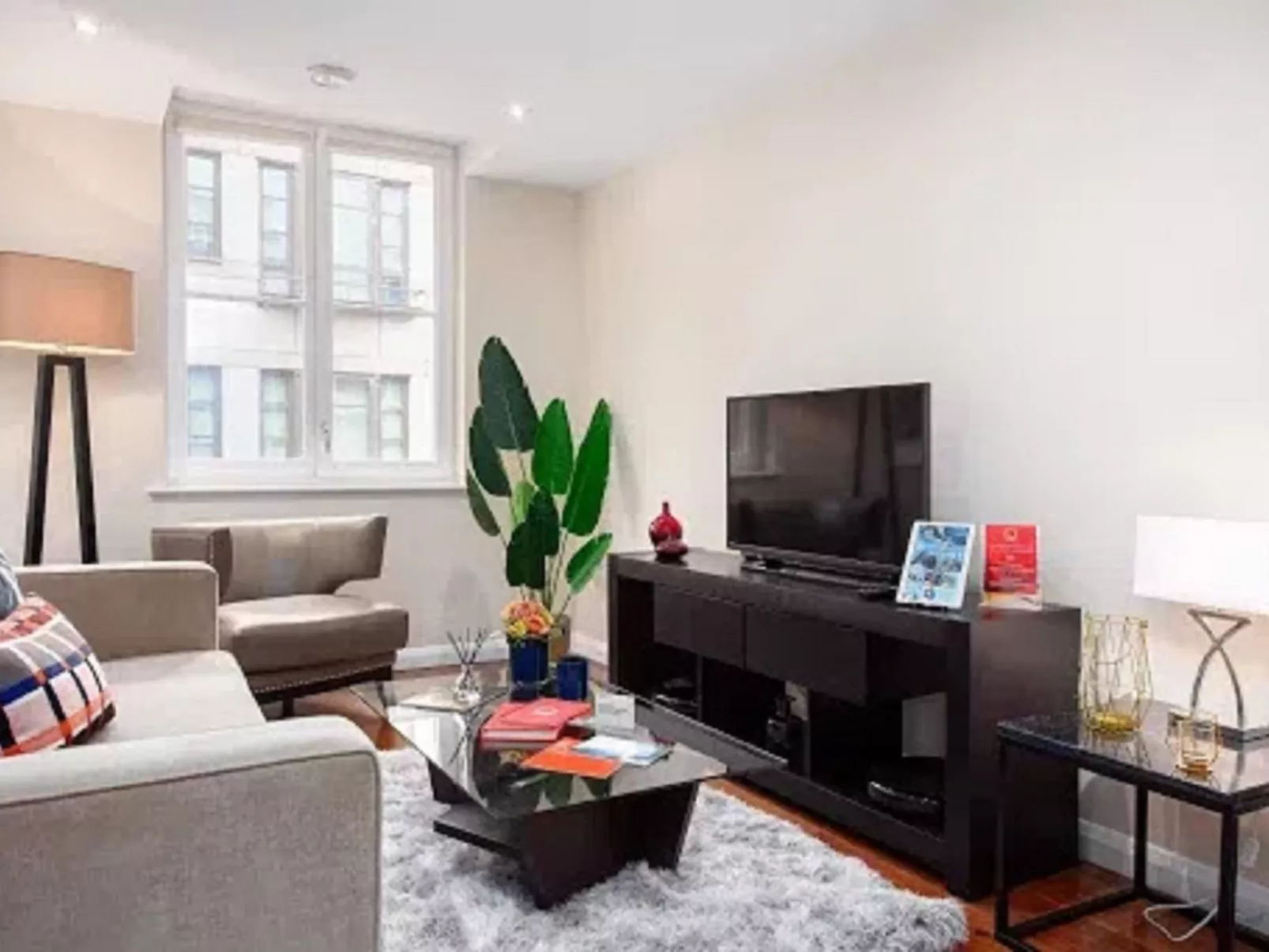 Chancery Lane, Central London-Inside