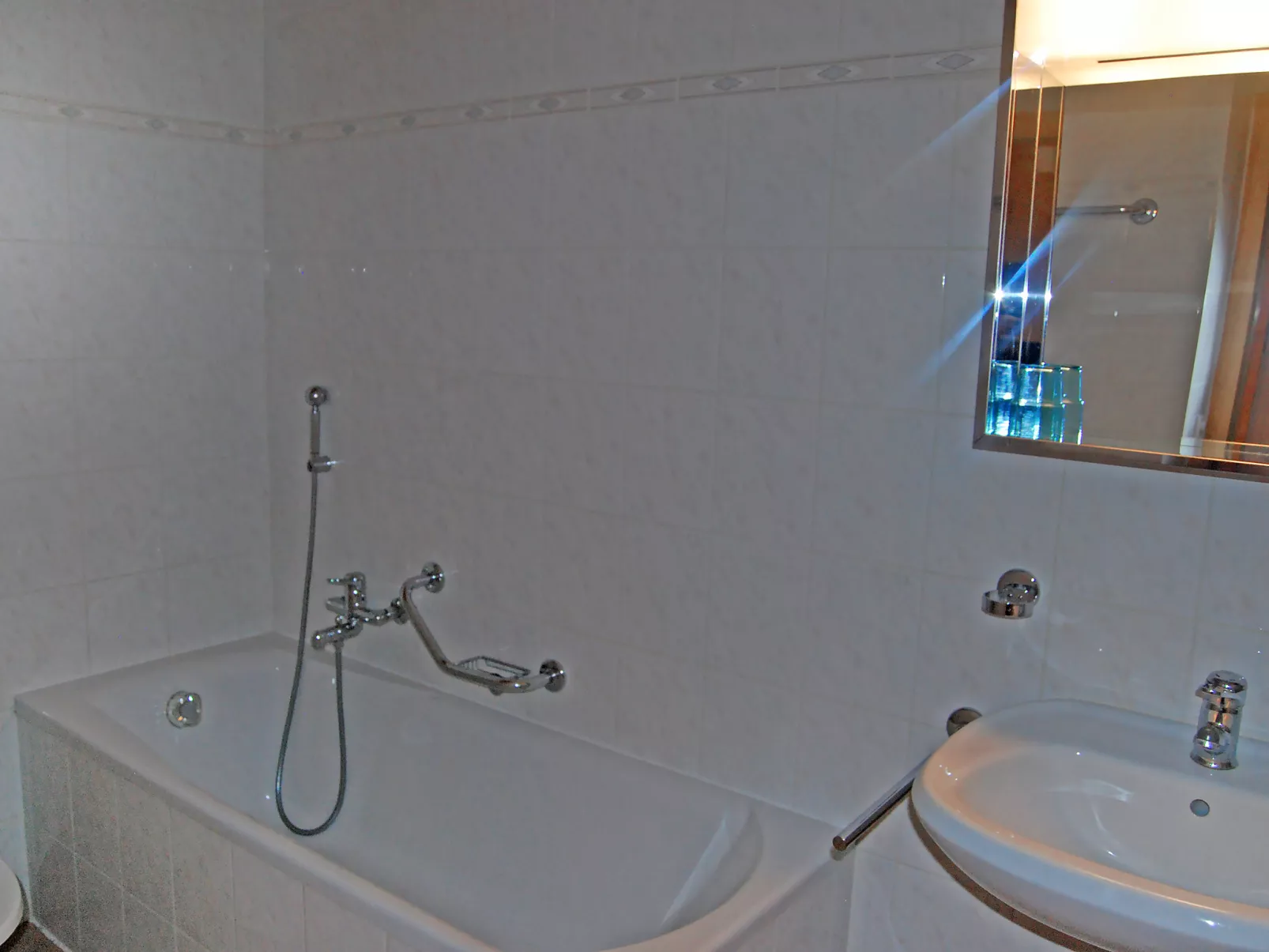 Apt.212X-Inside