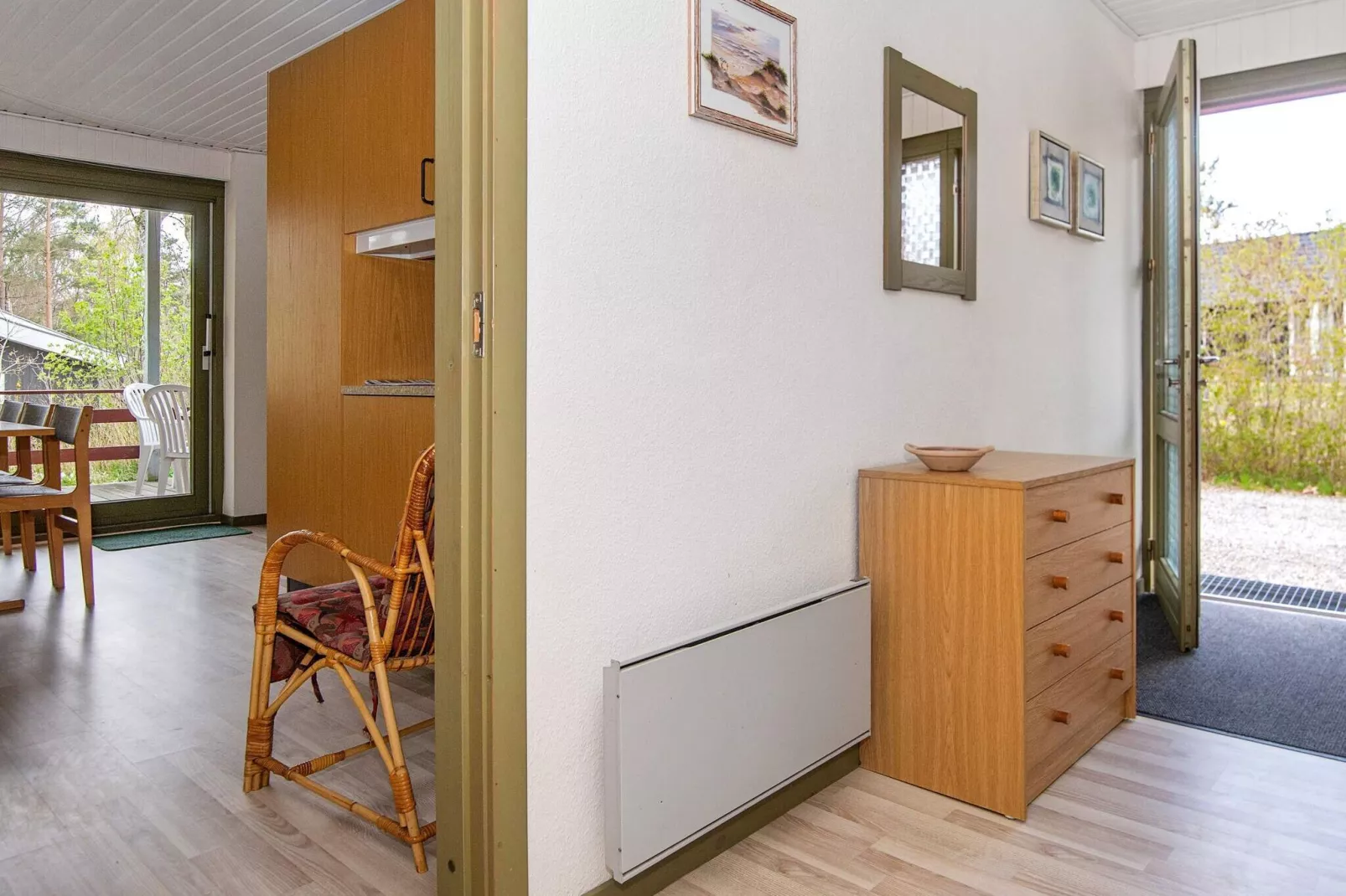 6 person holiday home in Glesborg-Indoor