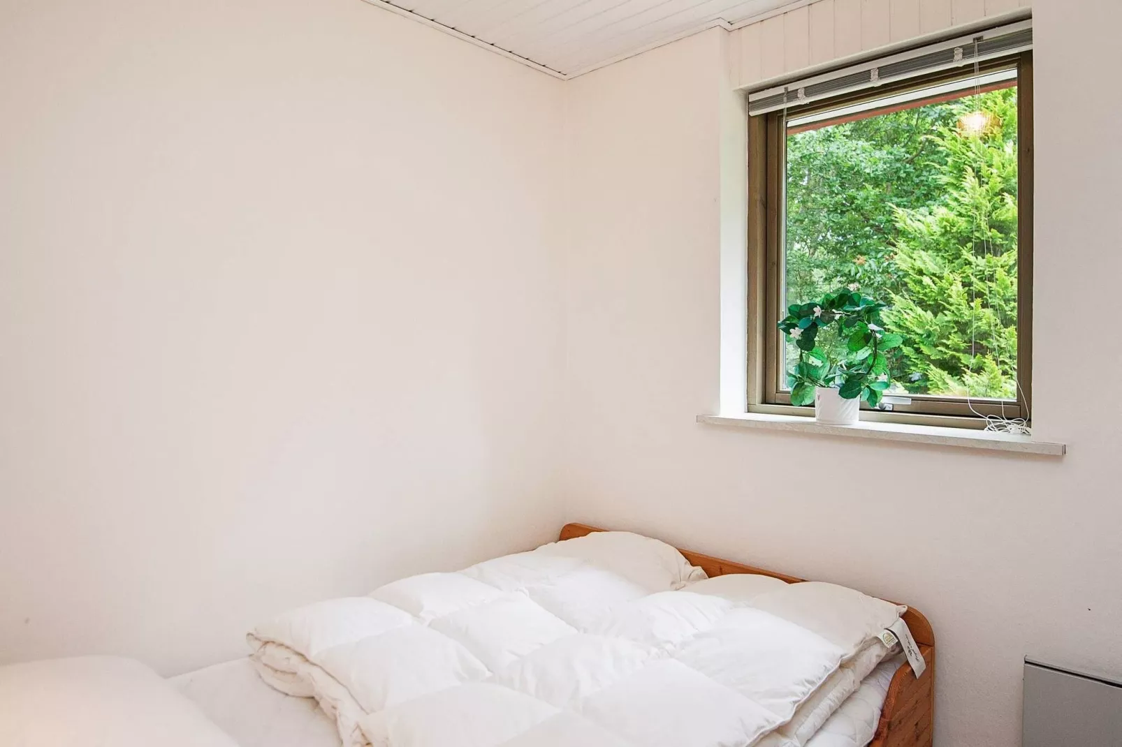 6 person holiday home in Glesborg-Indoor