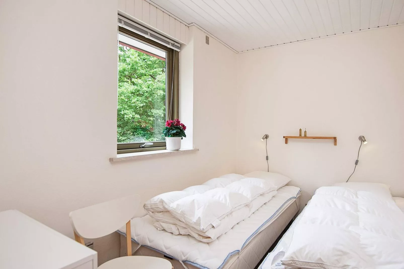 6 person holiday home in Glesborg-Indoor