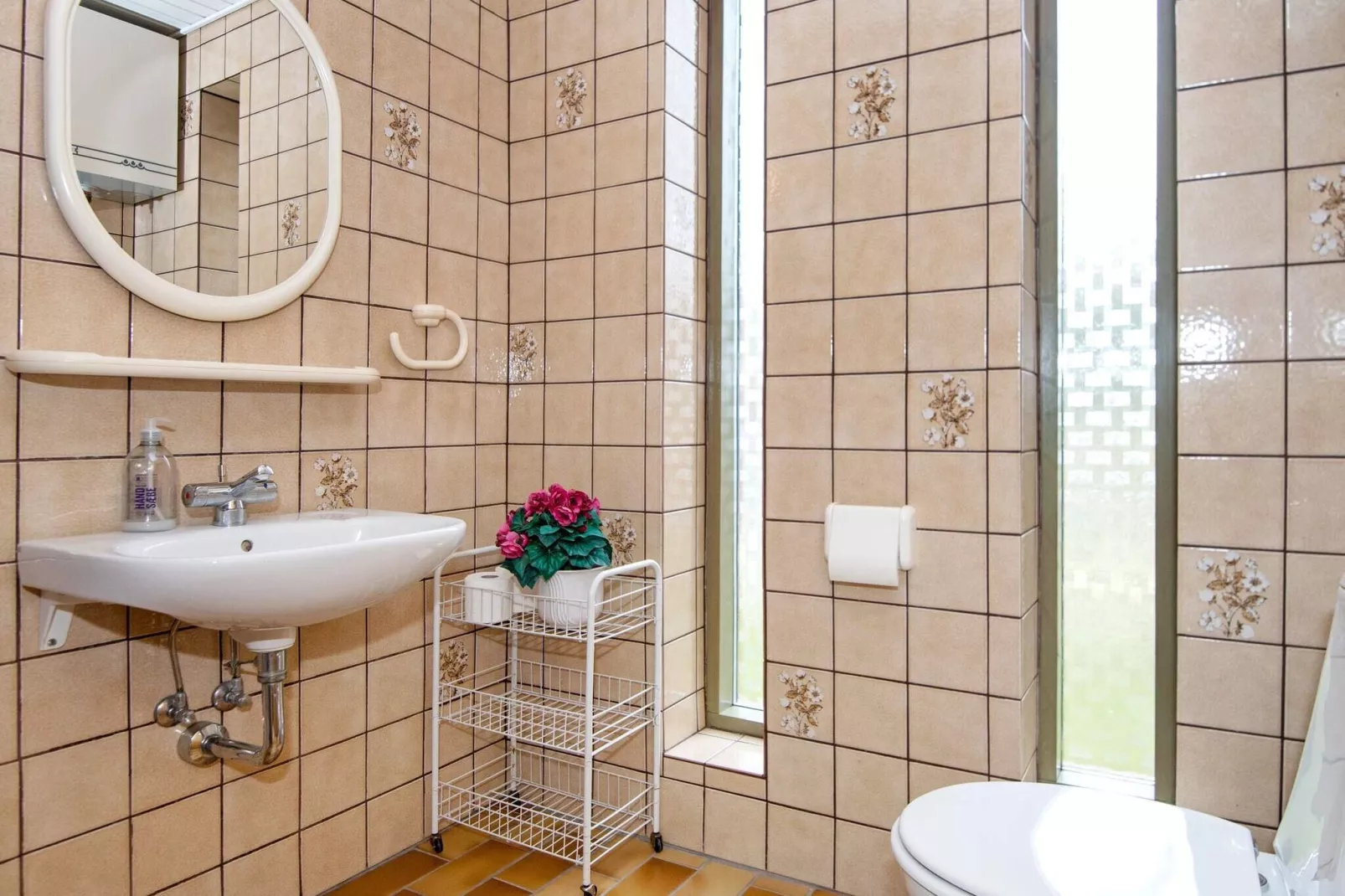 6 person holiday home in Glesborg-Indoor