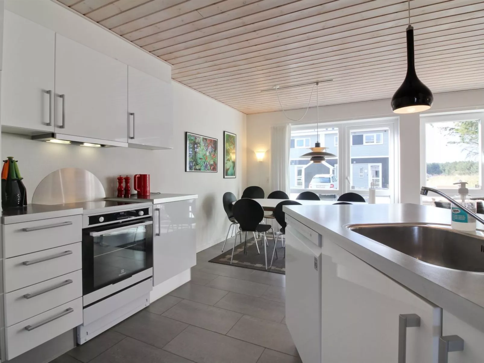 "Ingolf" - 750m from the sea-Inside