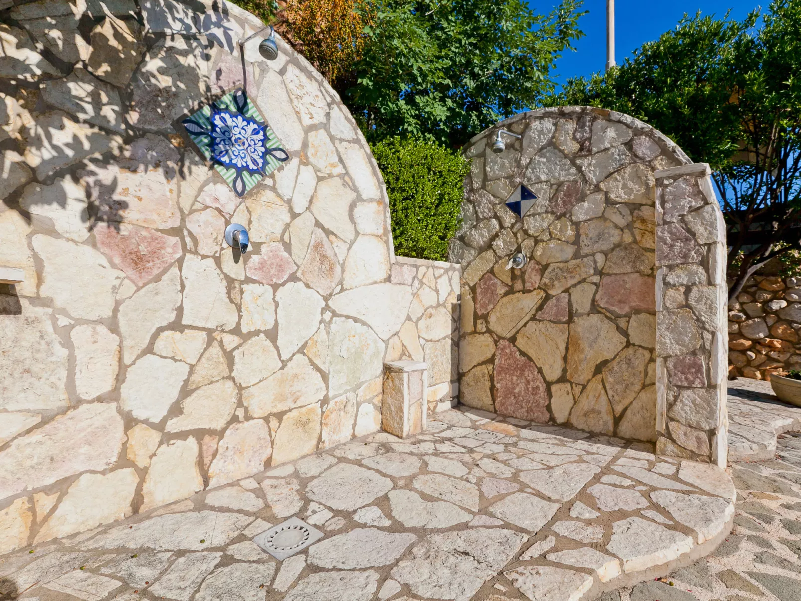 Edera di Patrizia-Outside