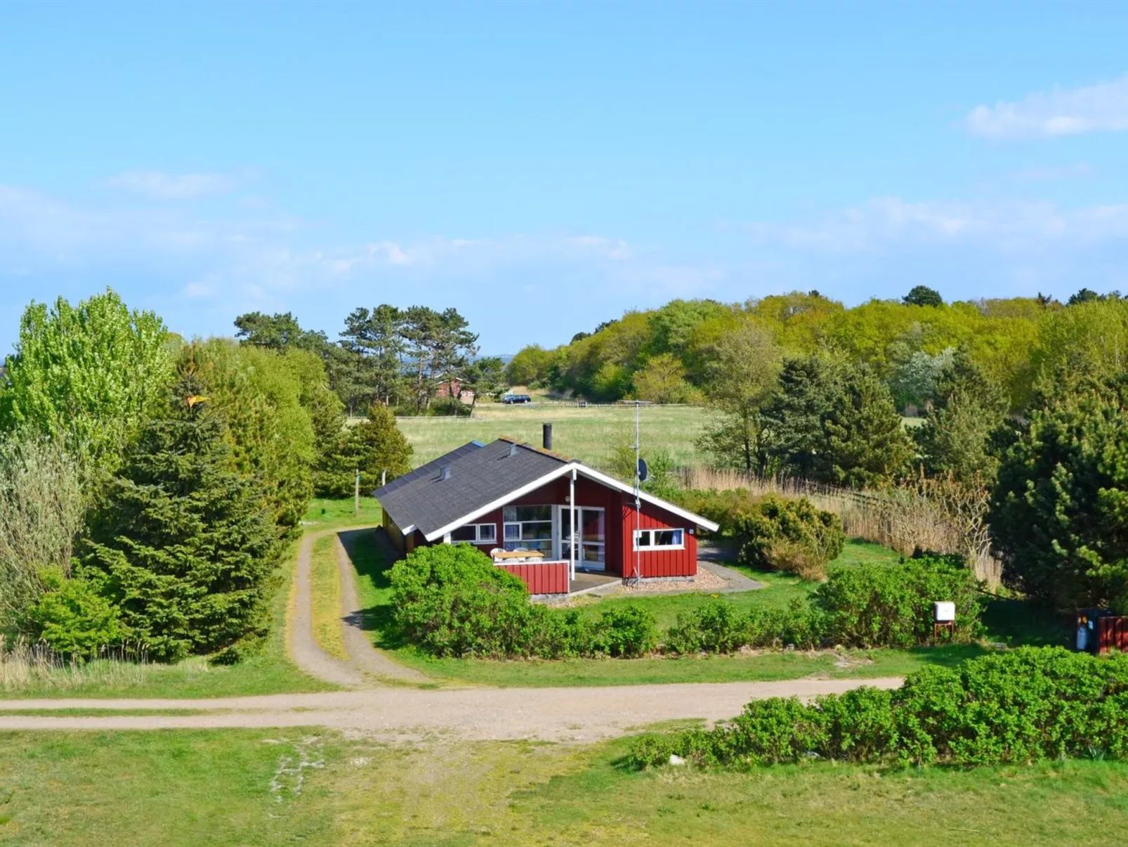"Vivan" - 3.8km from the sea-Outside