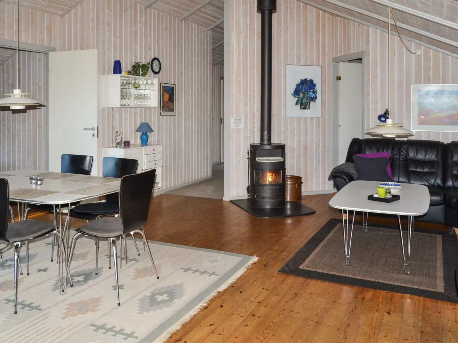 "Vivan" - 3.8km from the sea-Inside