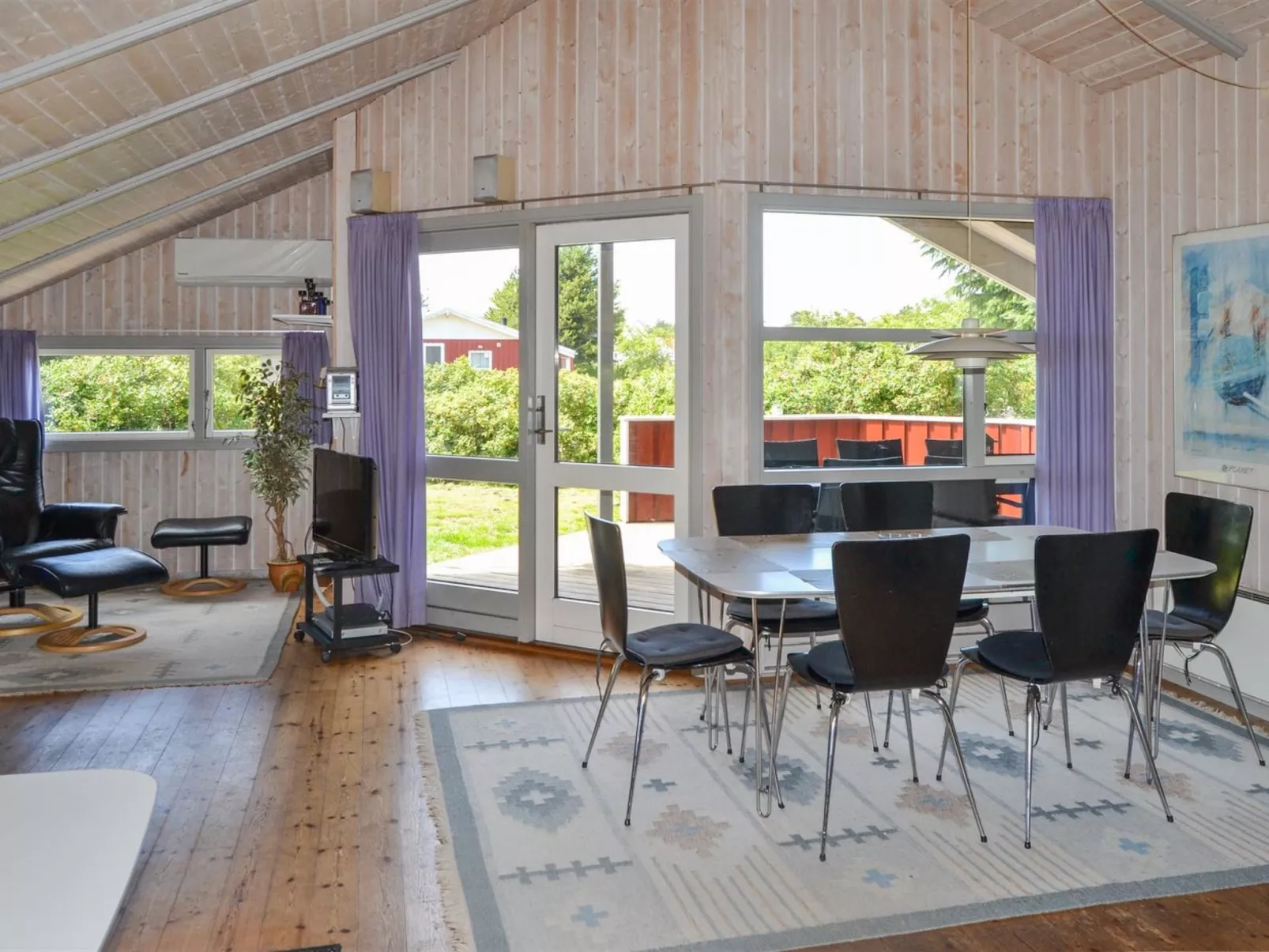 "Vivan" - 3.8km from the sea-Inside