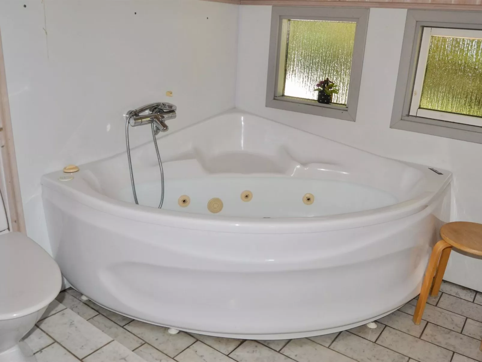 "Vivan" - 3.8km from the sea-Inside