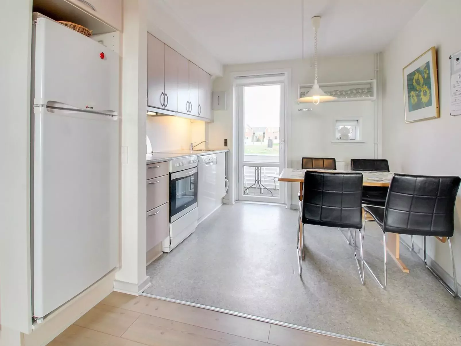 "Arabella" - 2.3km from the sea-Inside
