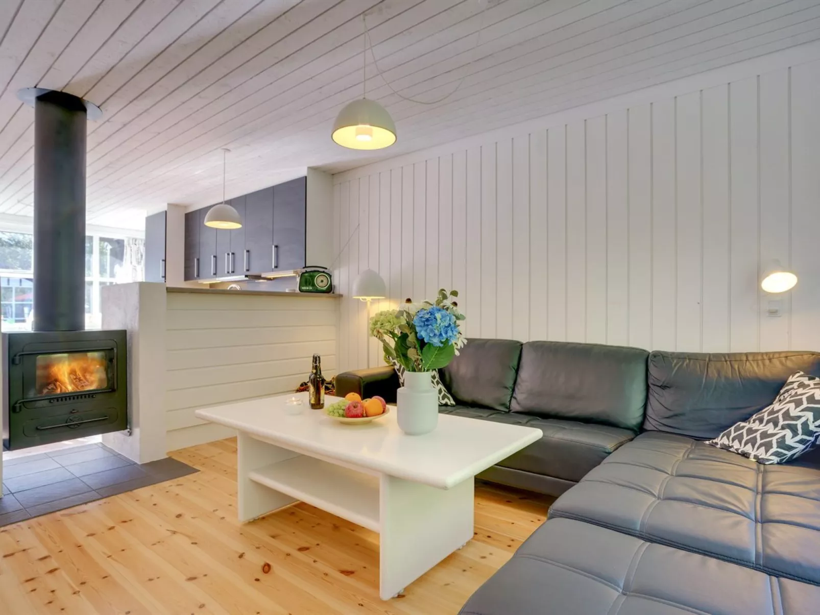 "Bergit" - 55m from the sea-Inside