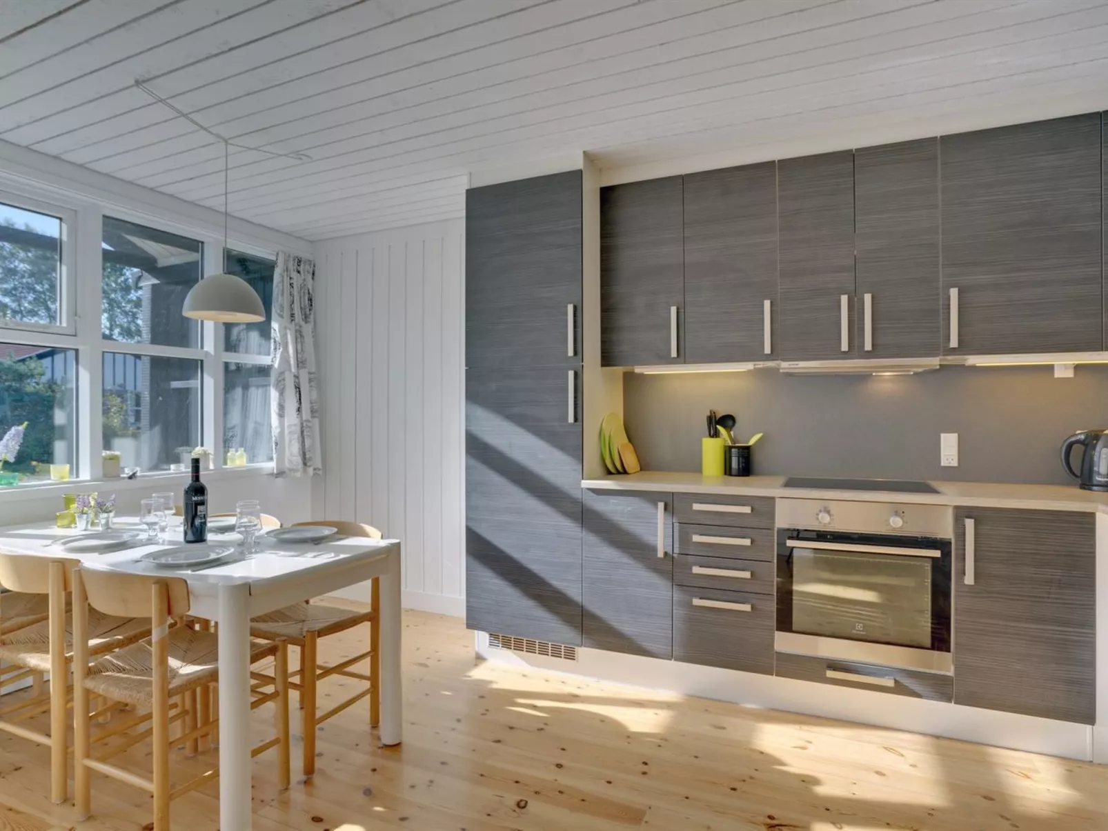 "Bergit" - 55m from the sea-Inside