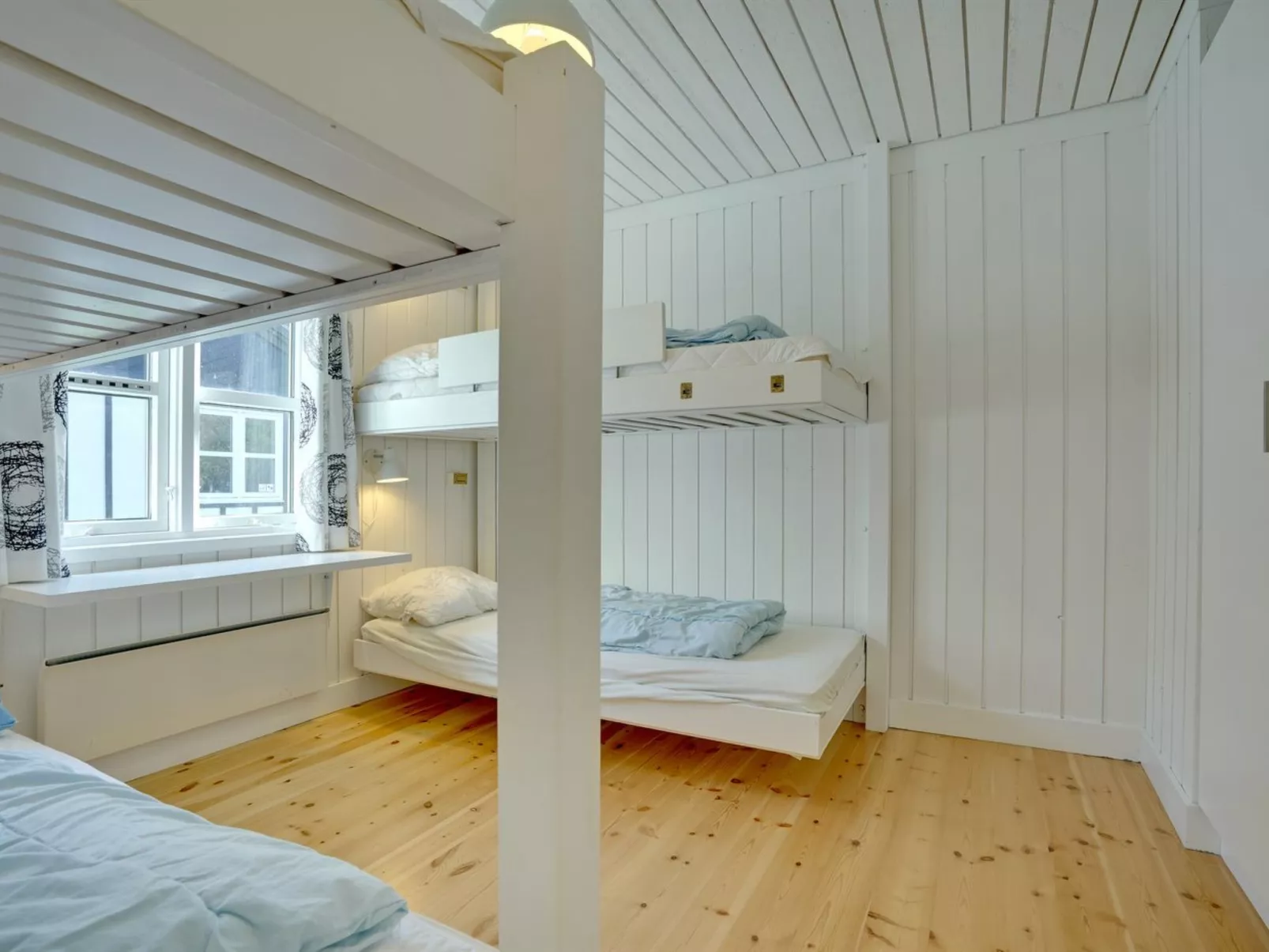 "Bergit" - 55m from the sea-Inside