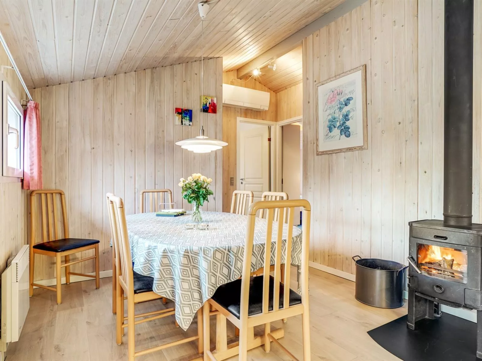 "Richardine" - 850m from the sea-Inside