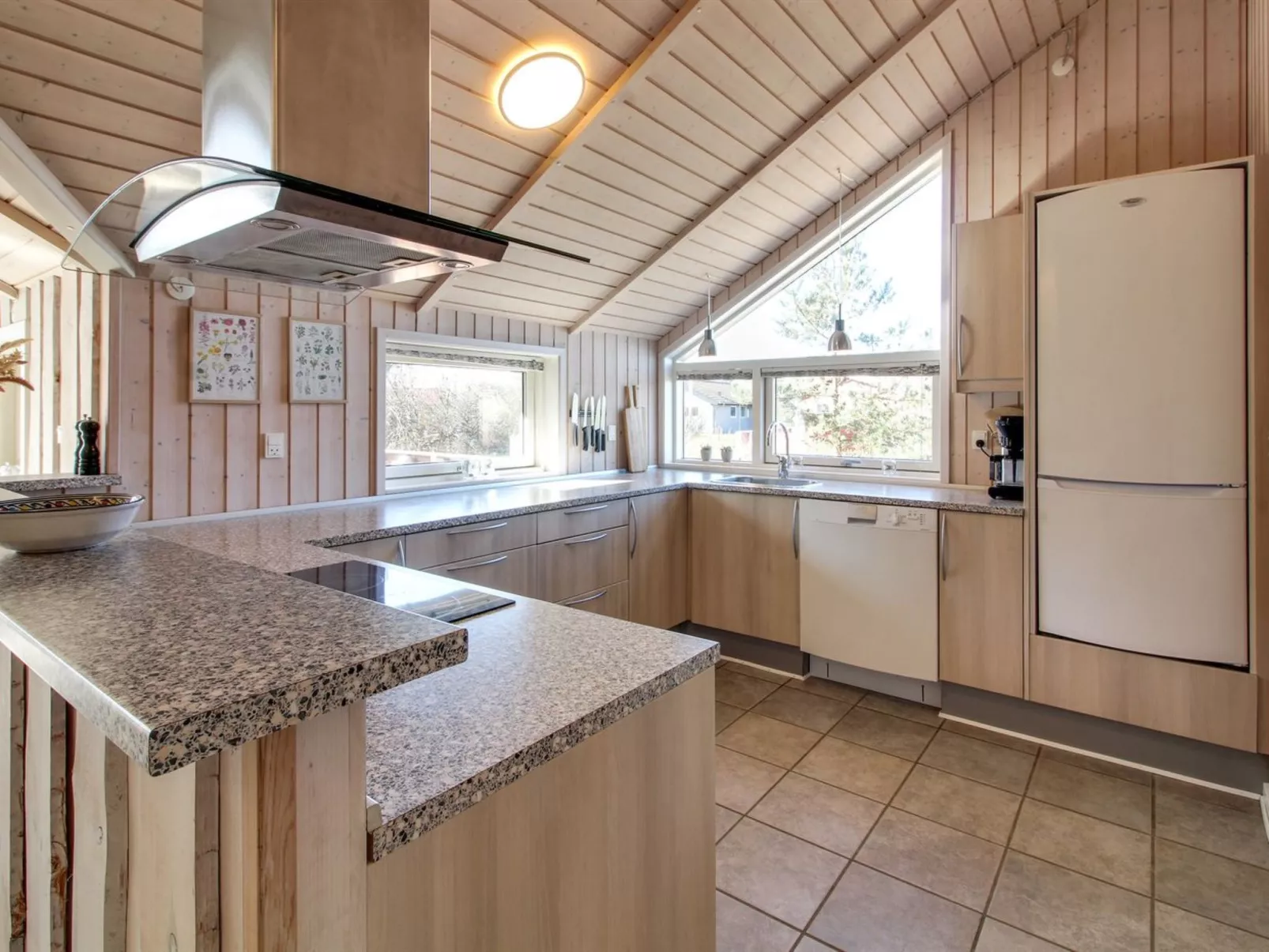 "Svenny" - 800m from the sea-Inside