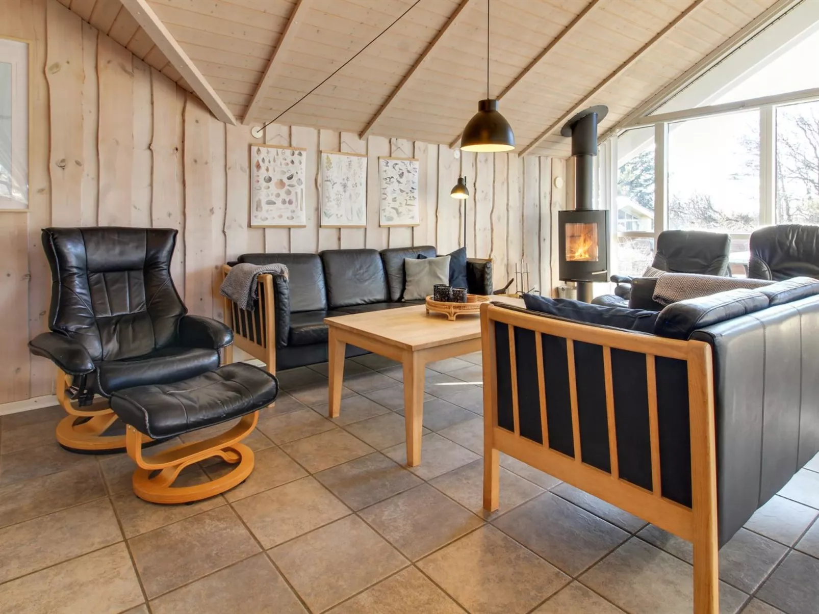 "Svenny" - 800m from the sea-Inside