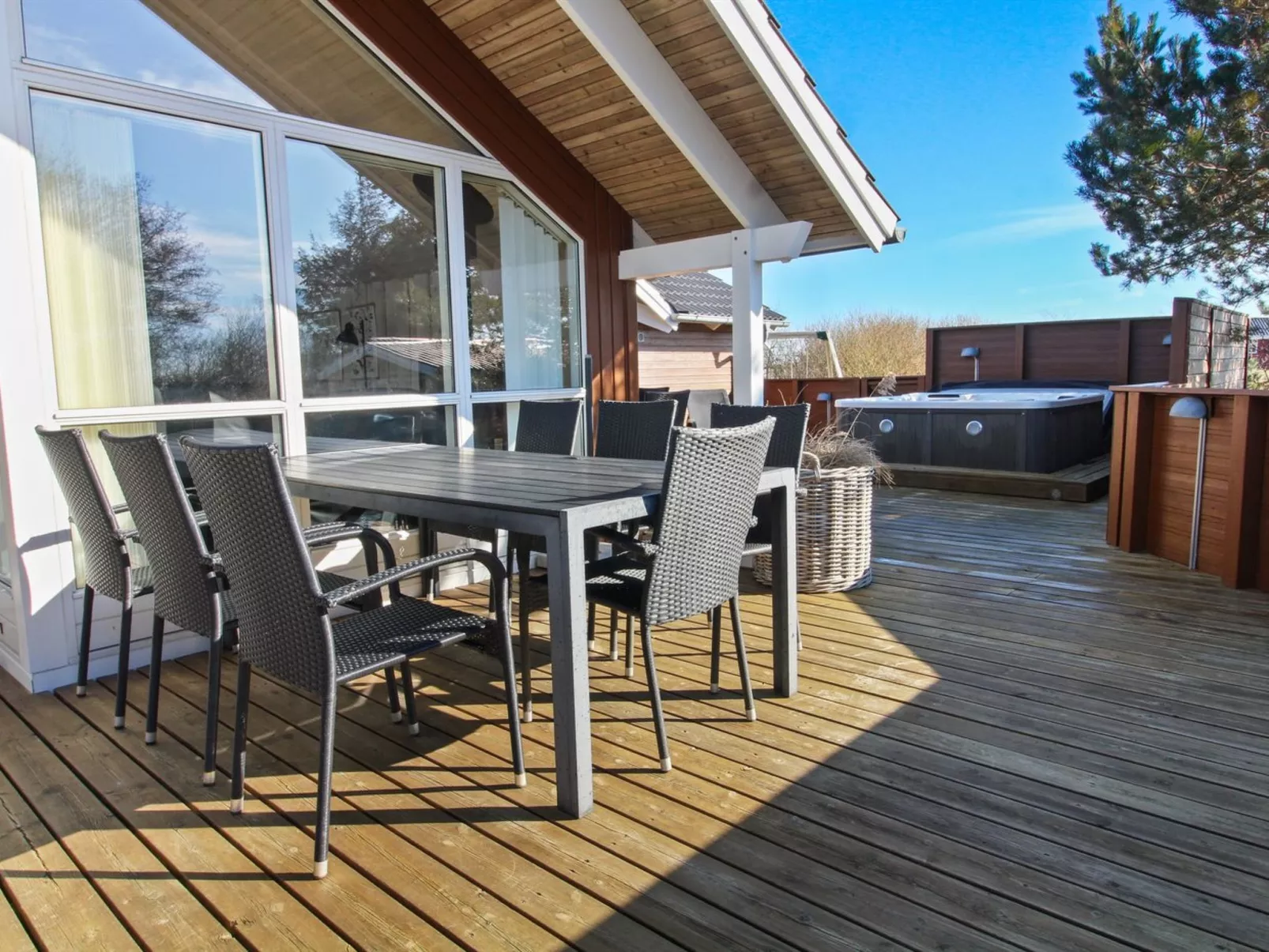 "Svenny" - 800m from the sea-Inside