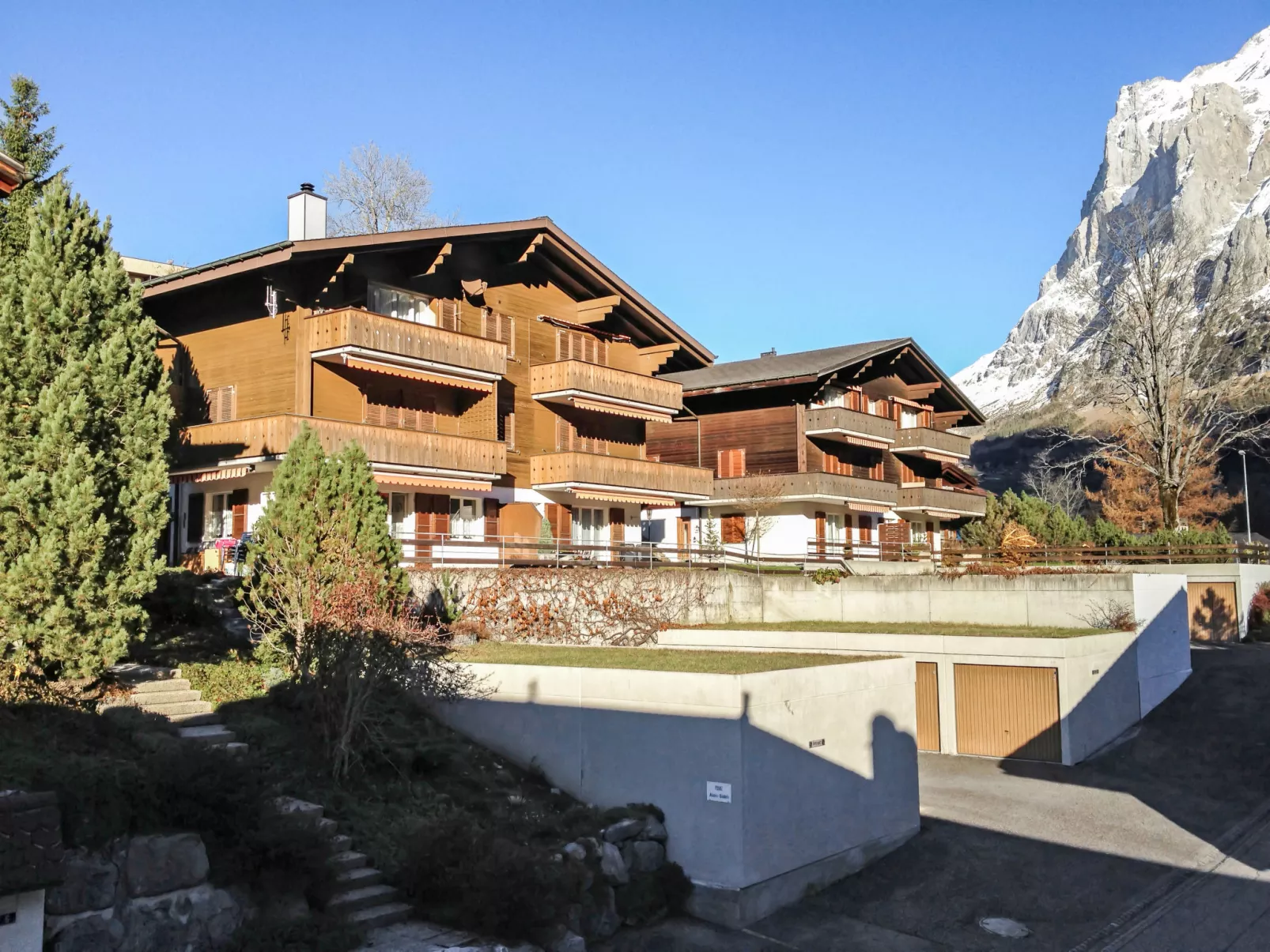 Chalet Almis-Bödeli-Draußen