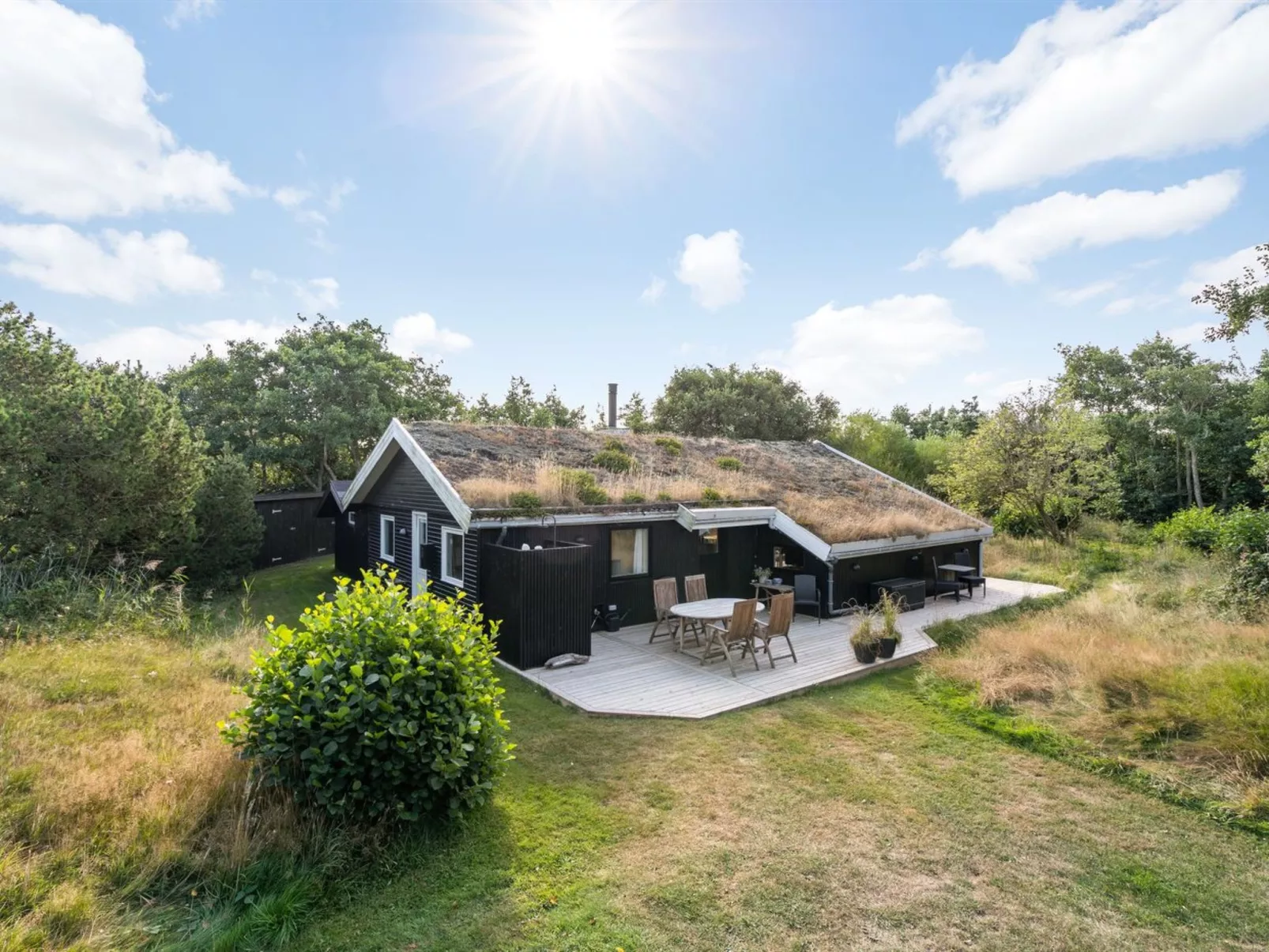 "Laerke" - 1.8km from the sea-Outside
