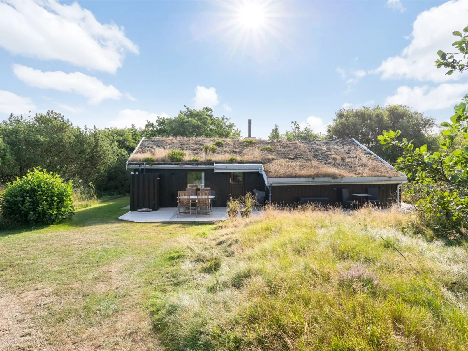 "Laerke" - 1.8km from the sea-Outside