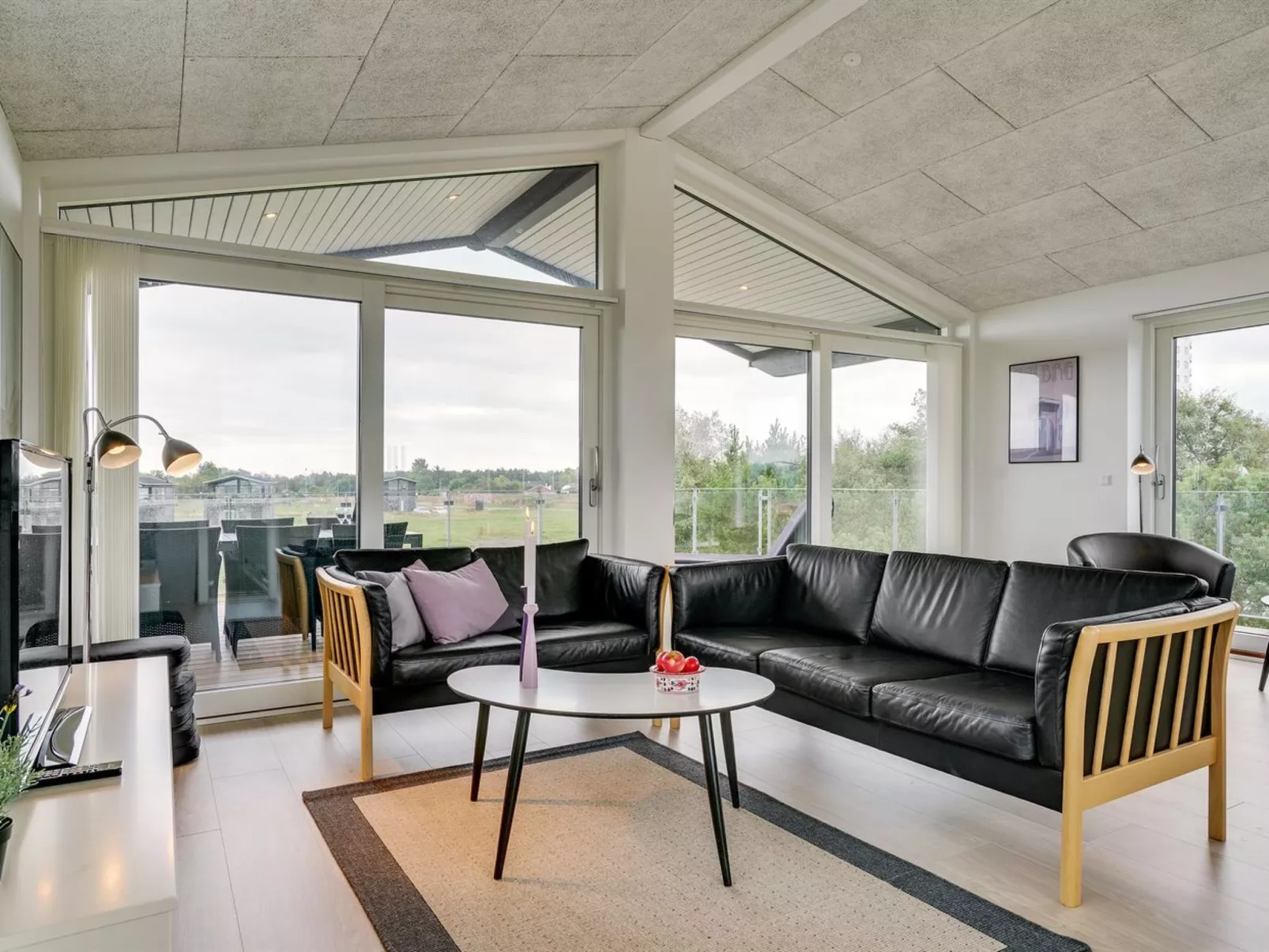 "Anabel" - 500m from the sea-Inside