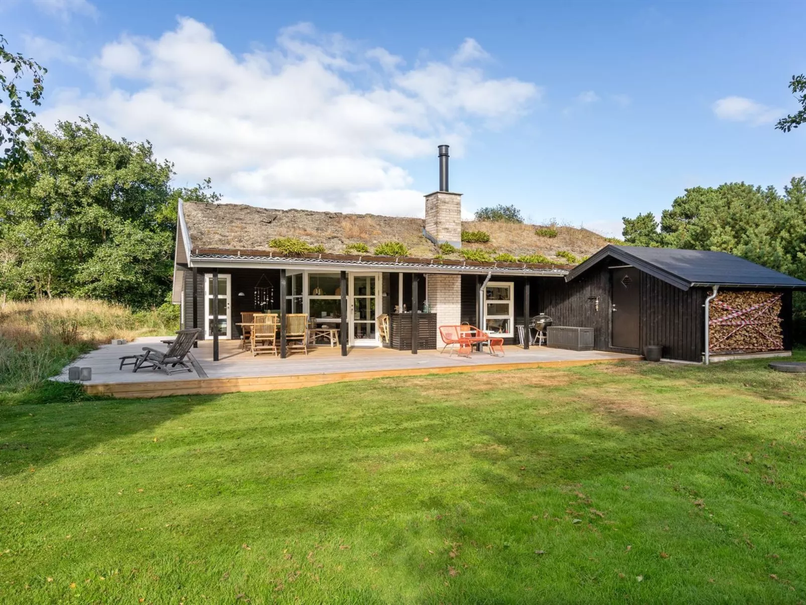 "Laerke" - 1.8km from the sea-Outside