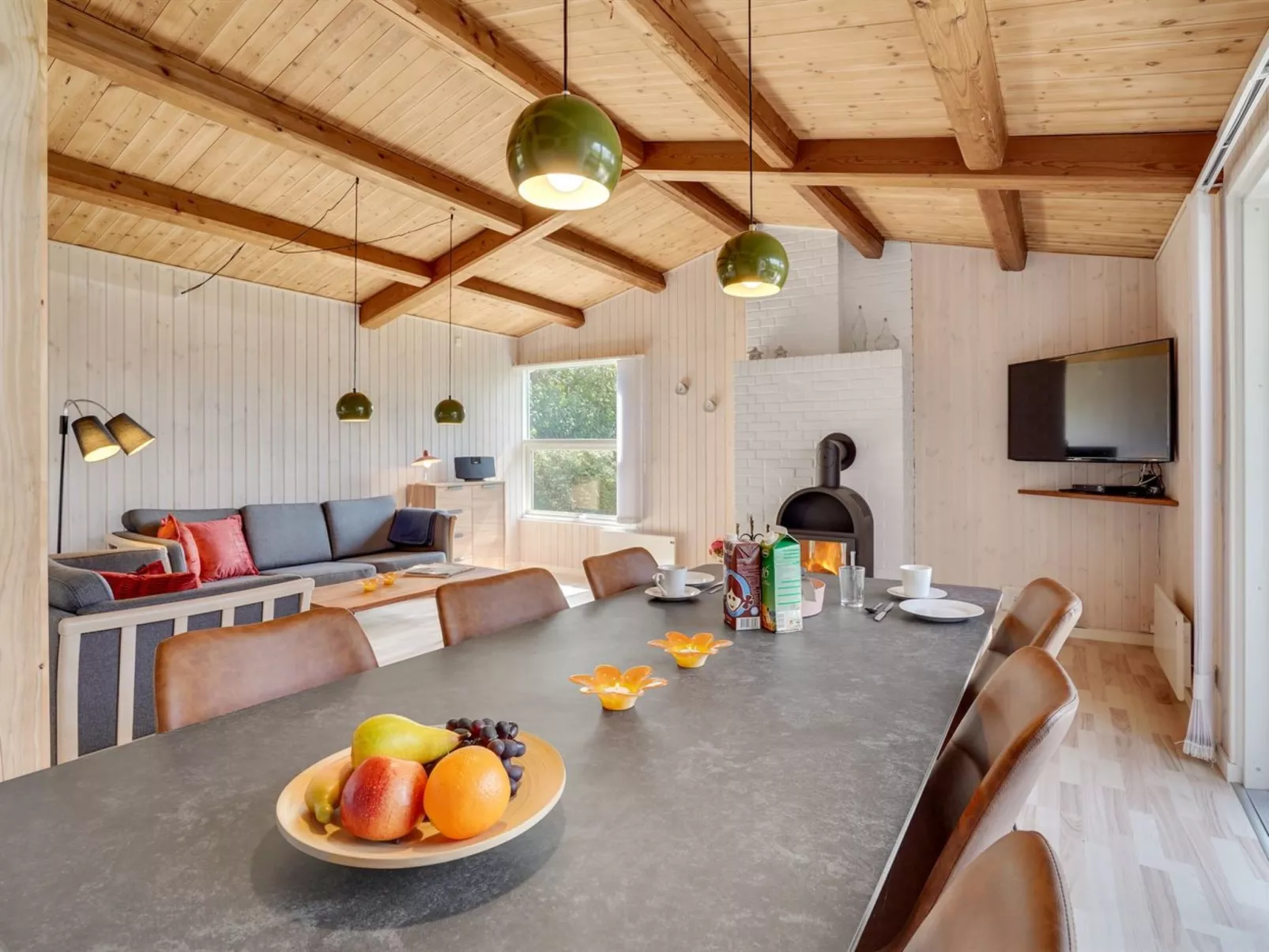 "Westman" - 200m from the sea-Inside