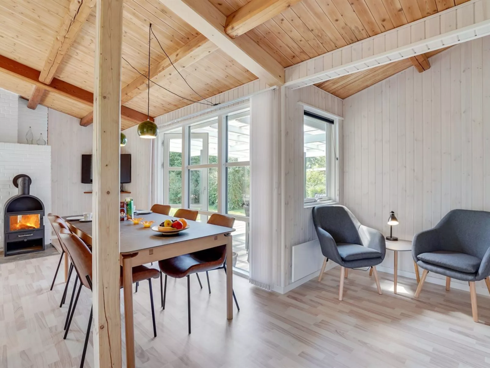 "Westman" - 200m from the sea-Inside