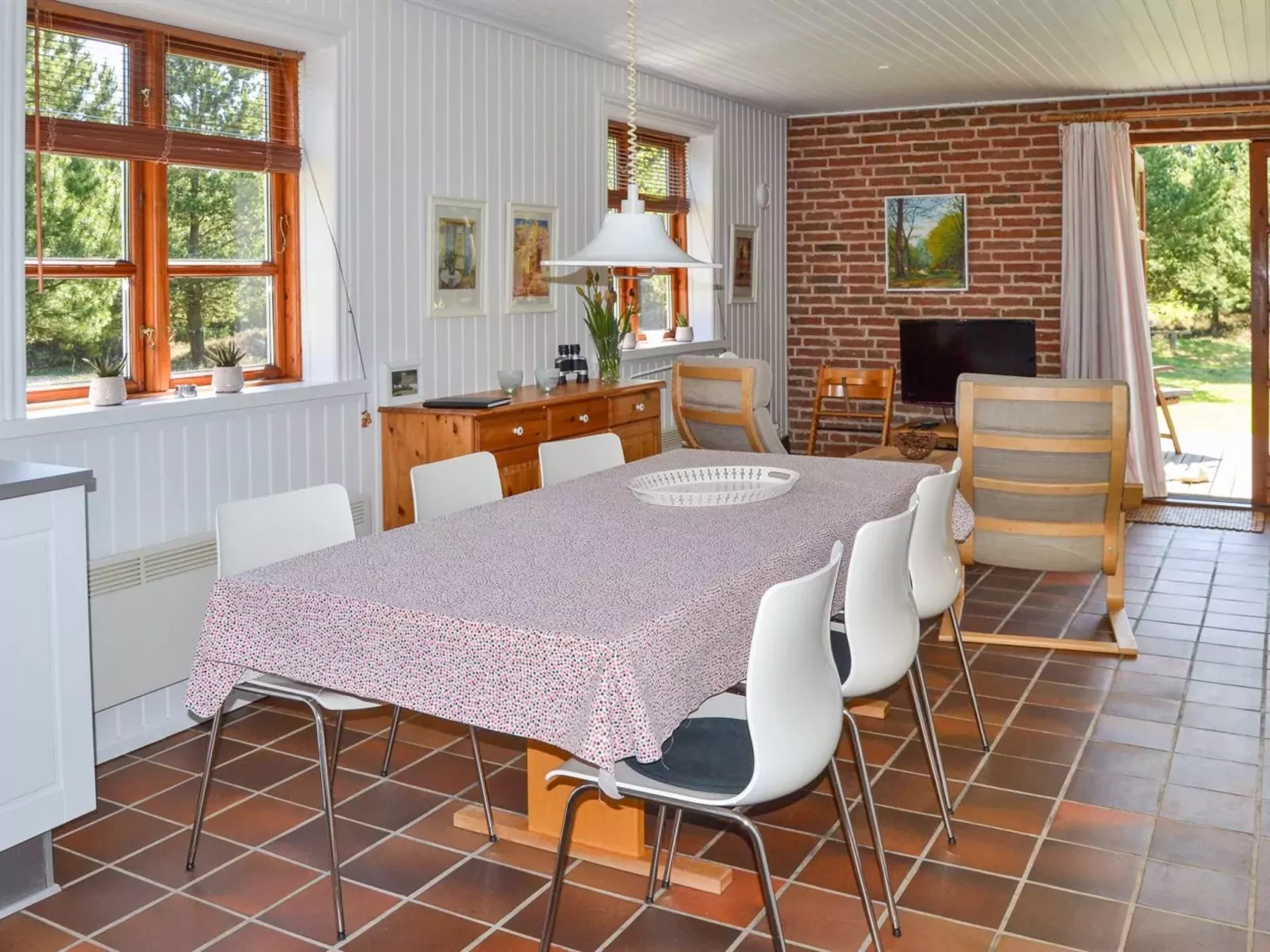 "Angret" - 3.5km from the sea-Inside