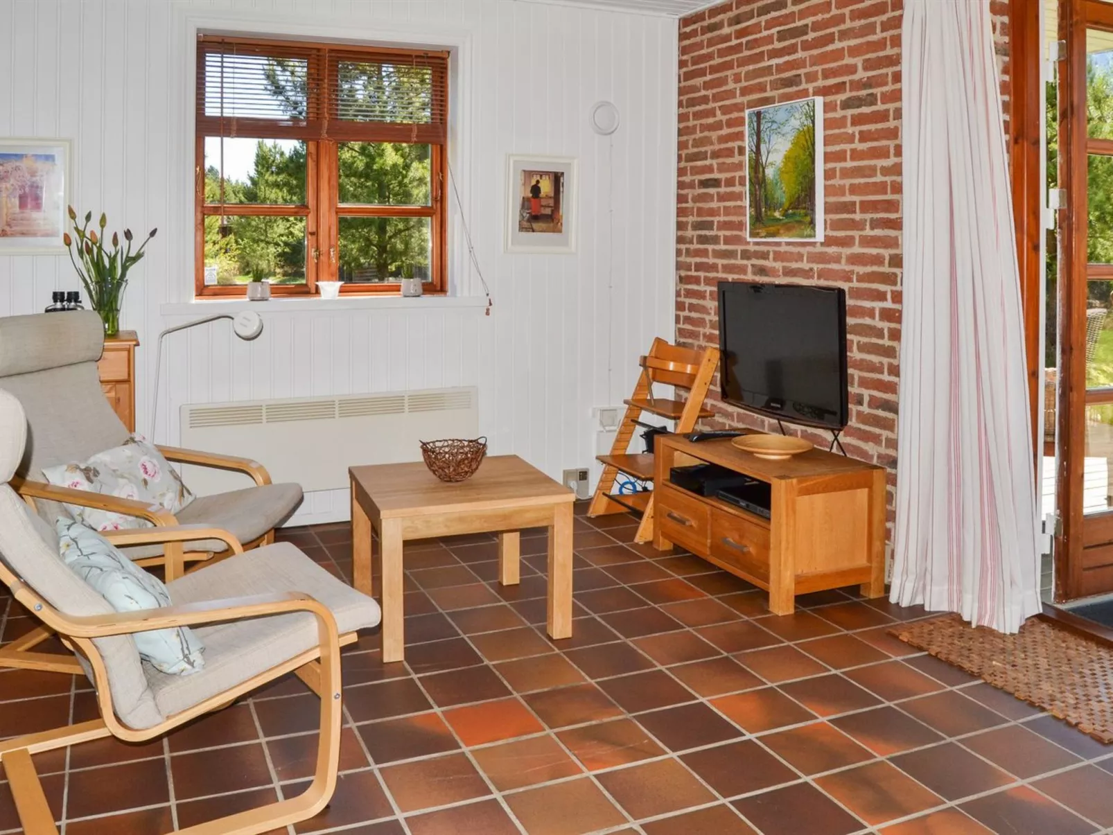 "Angret" - 3.5km from the sea-Inside