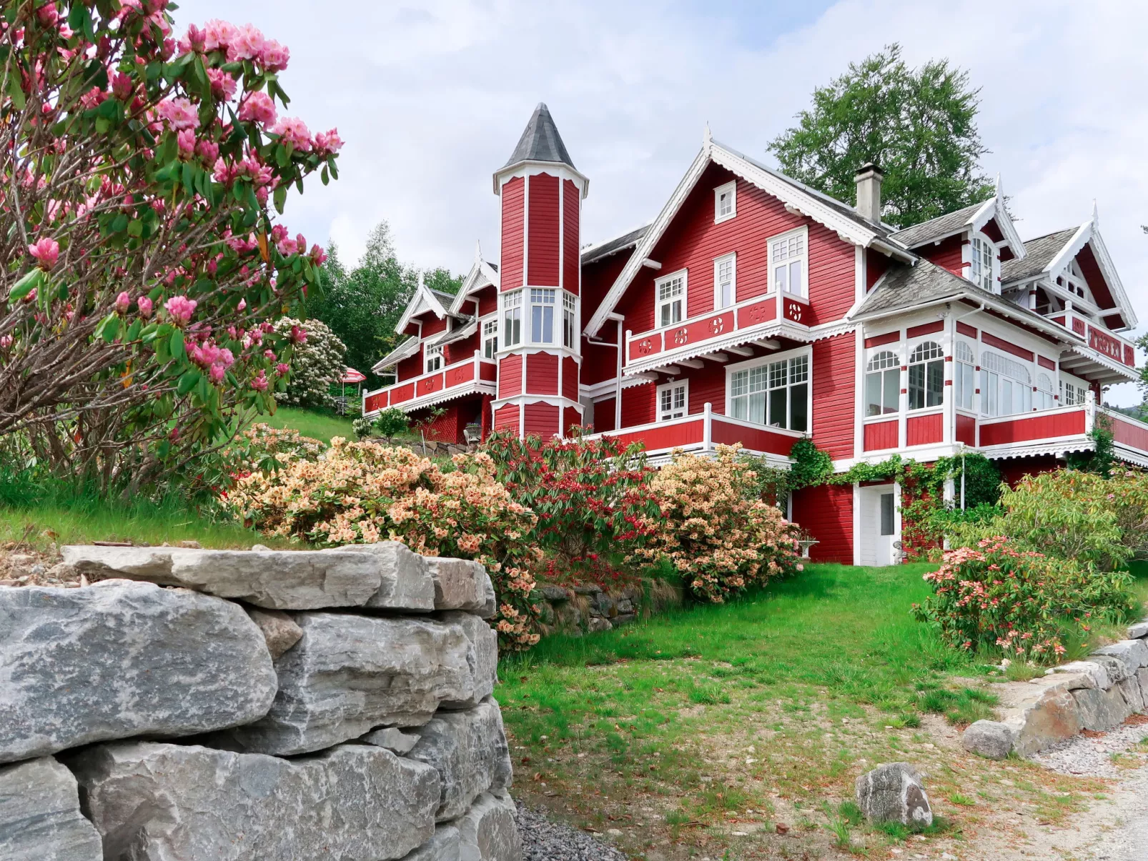 Villa Lorna-Outside