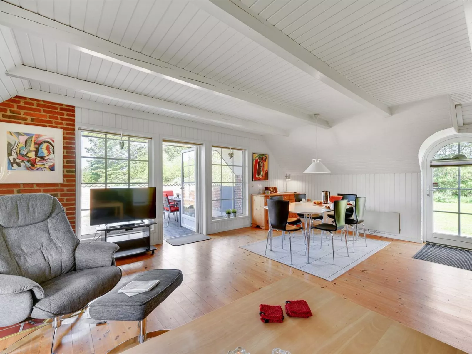 "Pasi" - 1.2km from the sea-Inside