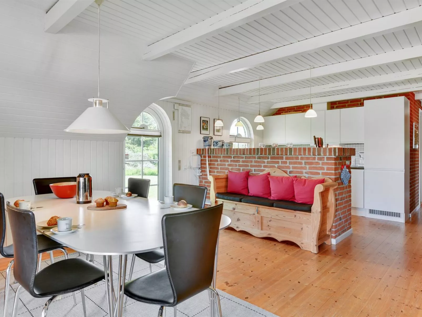 "Pasi" - 1.2km from the sea-Inside