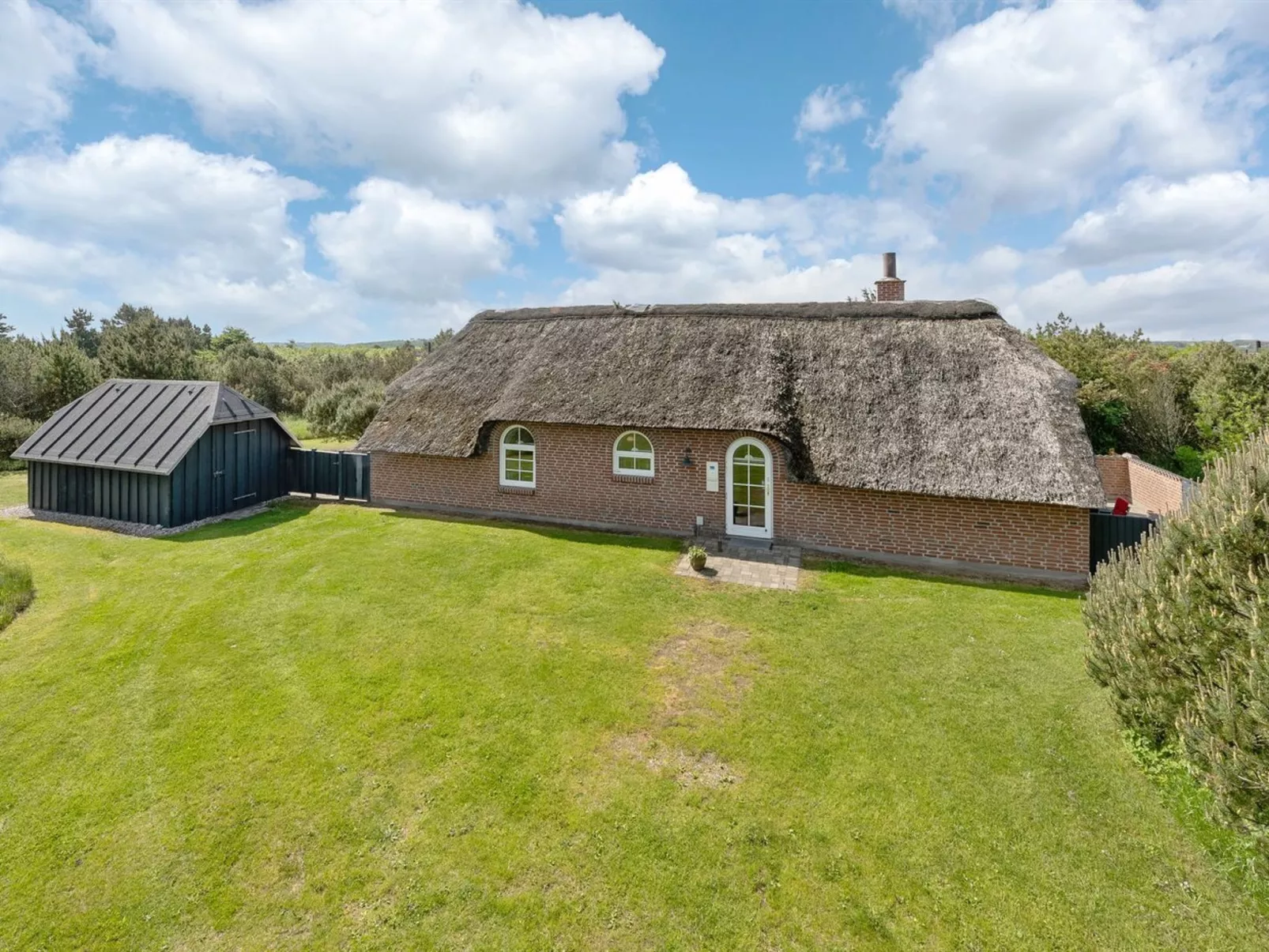 "Pasi" - 1.2km from the sea-Outside