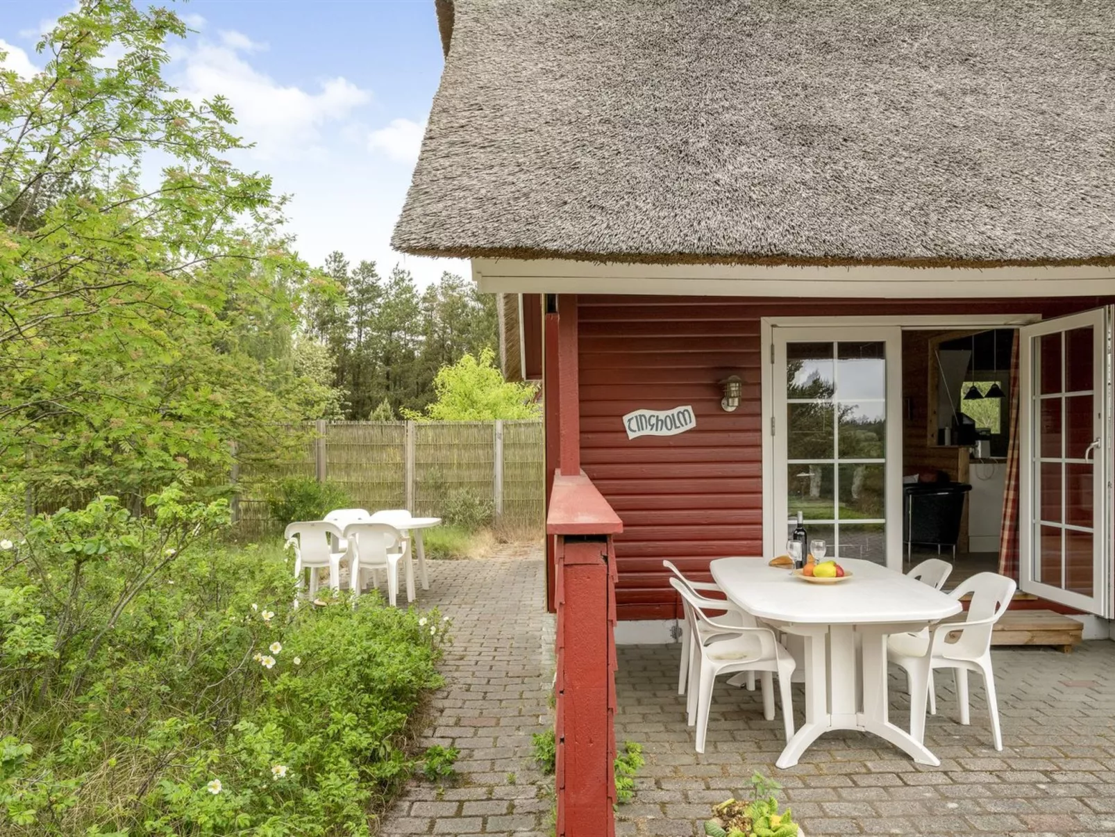 "Thorulf" - 3.5km from the sea-Outside