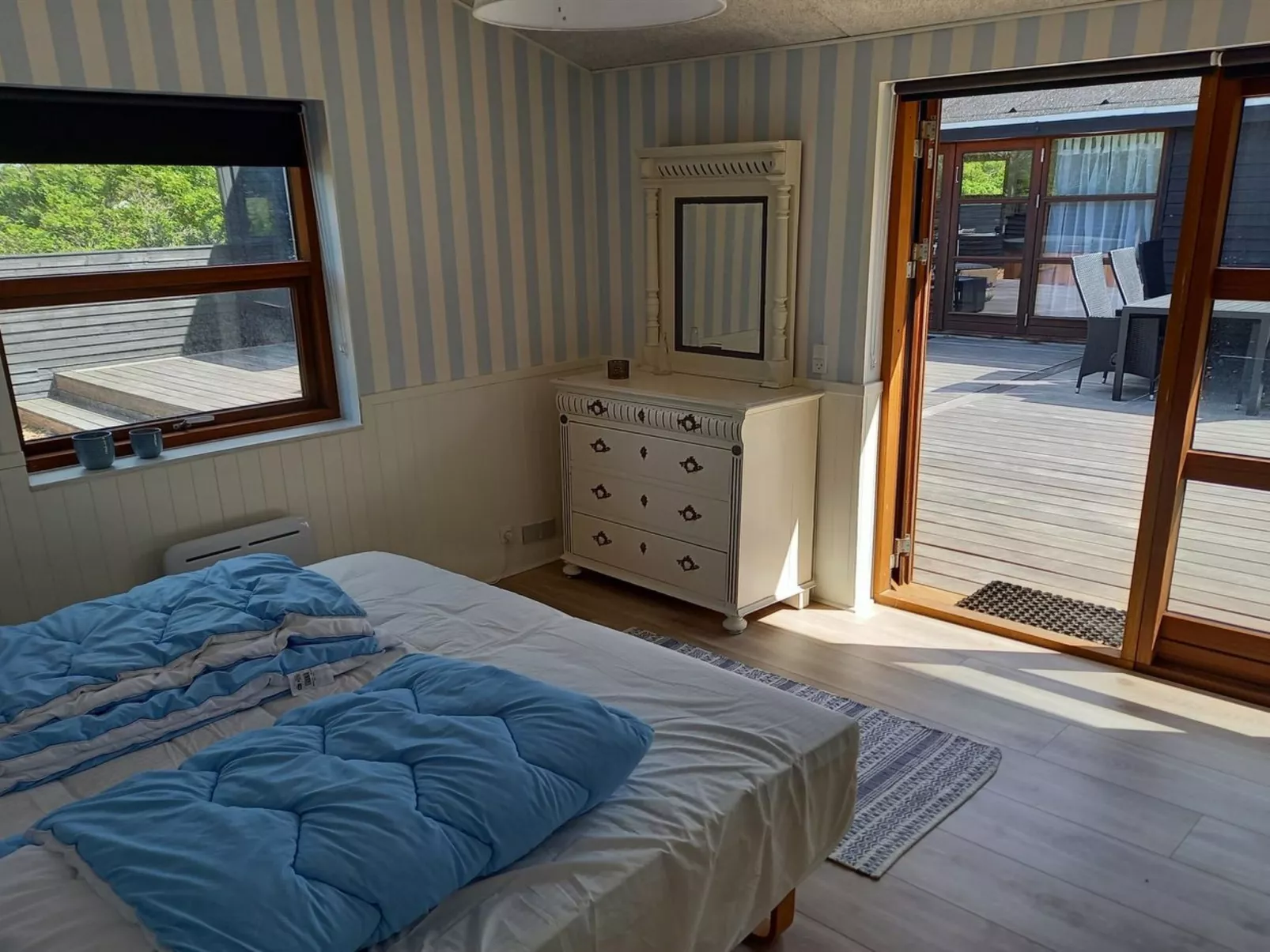 "Grubbe" - 600m from the sea-Drinnen