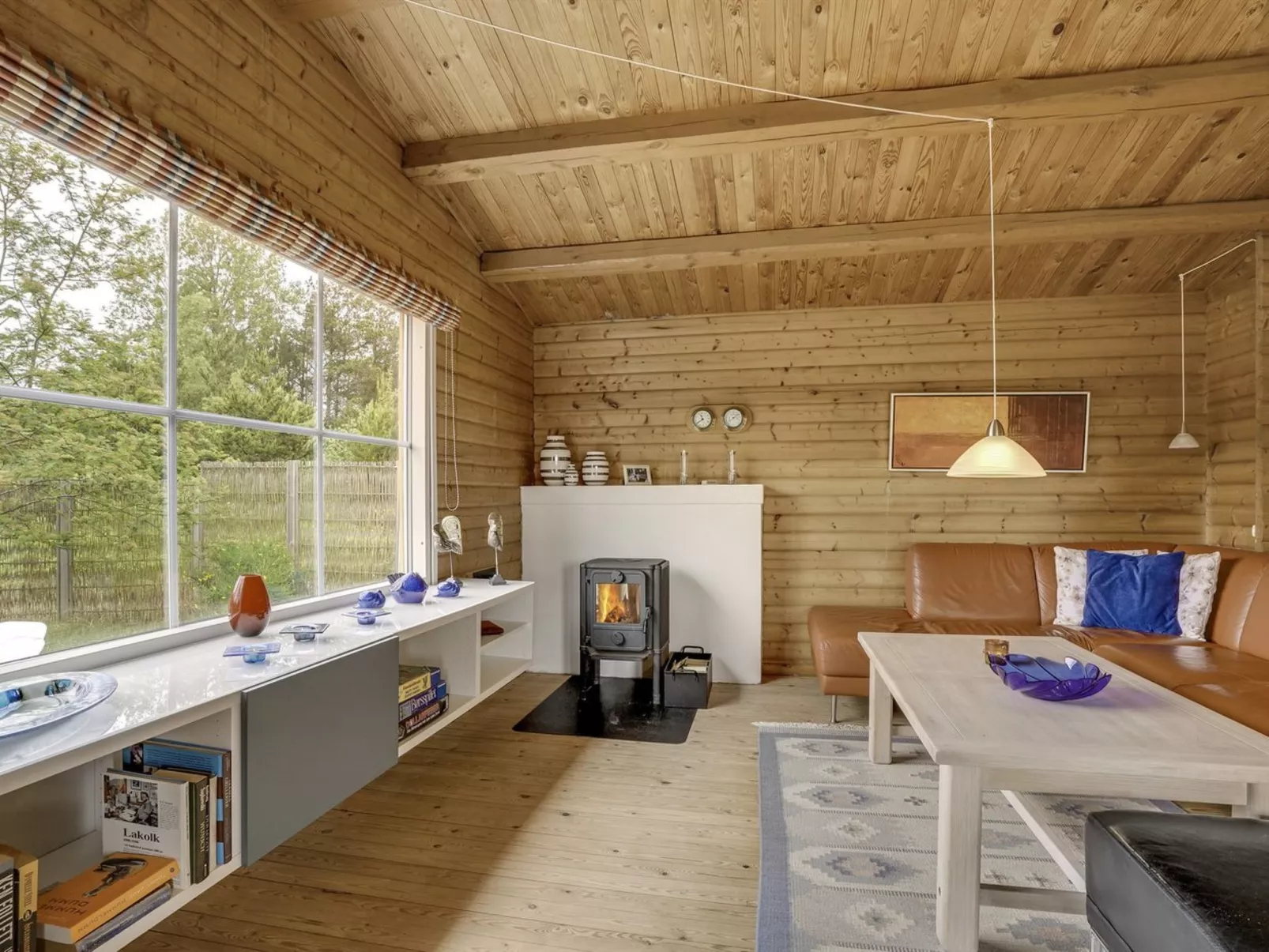 "Thorulf" - 3.5km from the sea-Inside