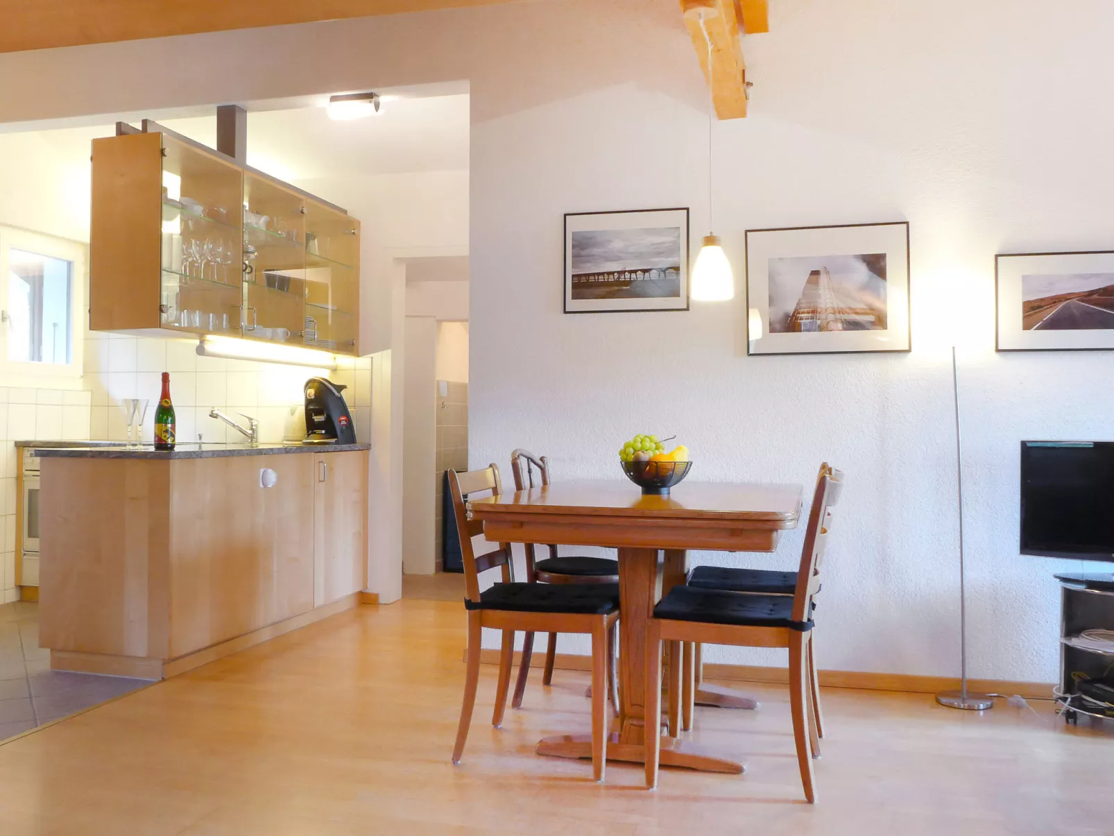 Melodie Apt.W-Inside